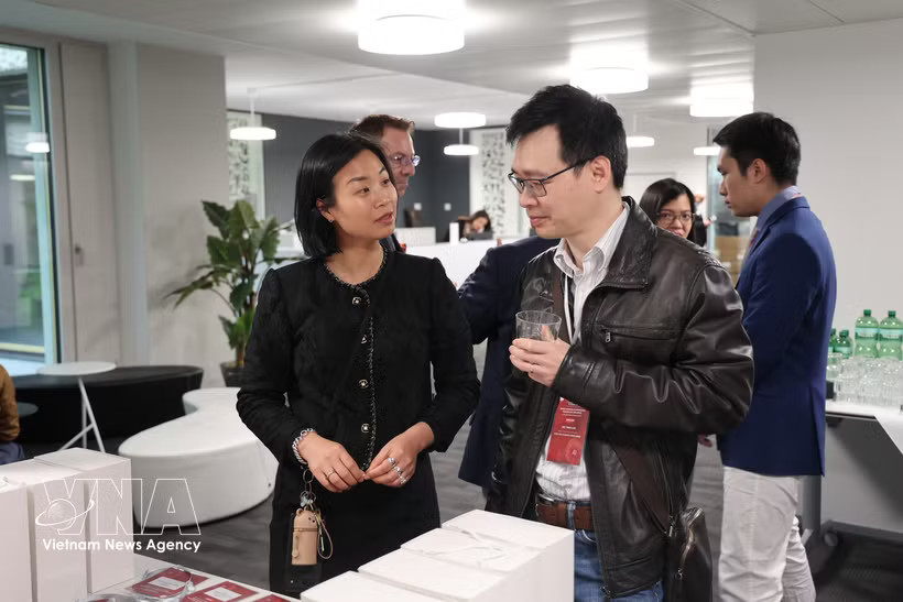 Ly Pham and Luu Vinh Toan at an event in Zurich (Photo: VNA)