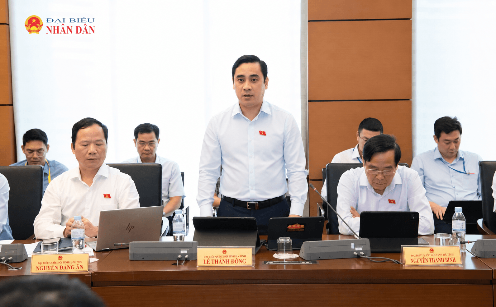 Vietnamese Assembly Meeting Scene