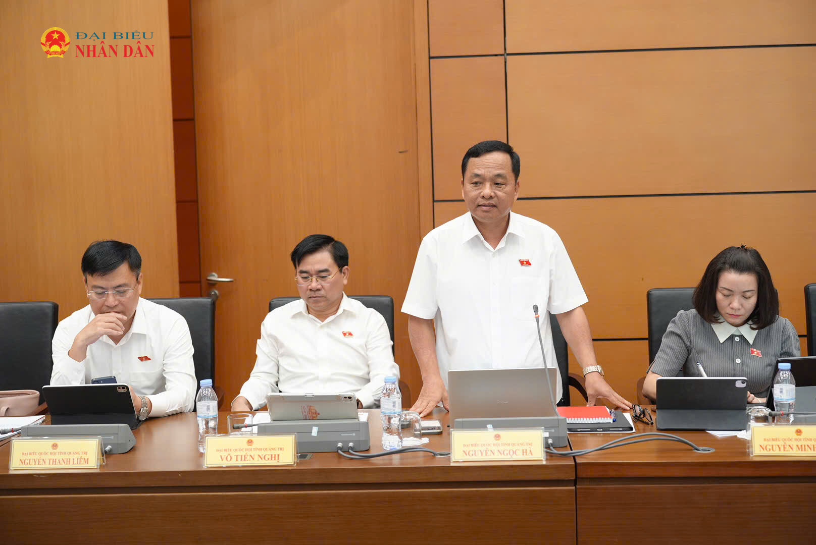 ĐBQH Nguyễn Ngọc Hà (Quảng Trị) phát biểu thảo luận tại Tổ 4