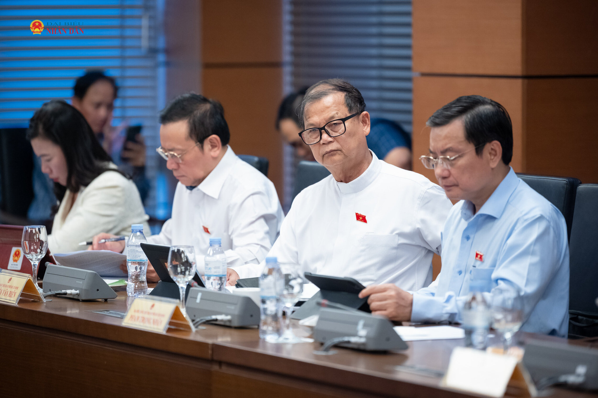 Đại biểu tham dự phiên thảo luận tổ 2