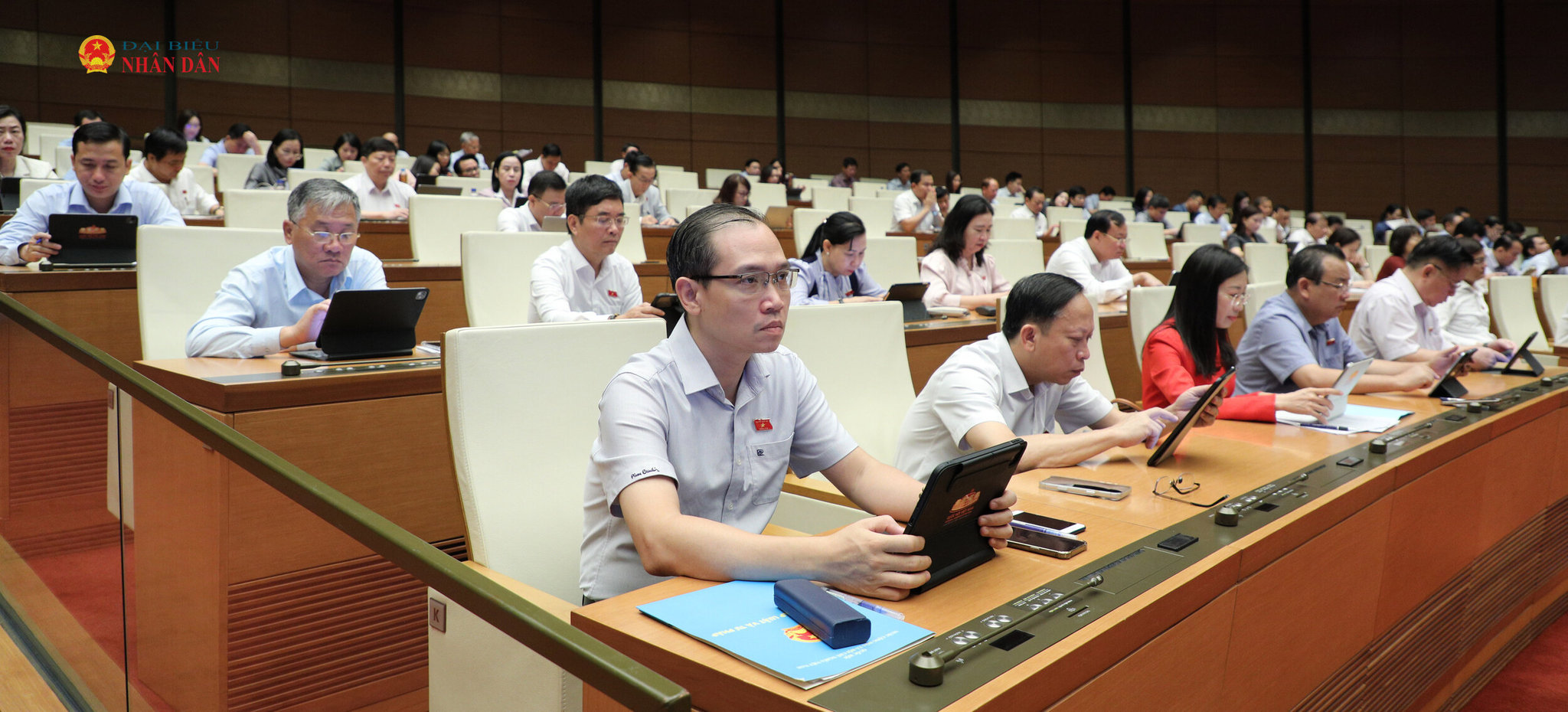 Các đại biểu tham dự phiên họp