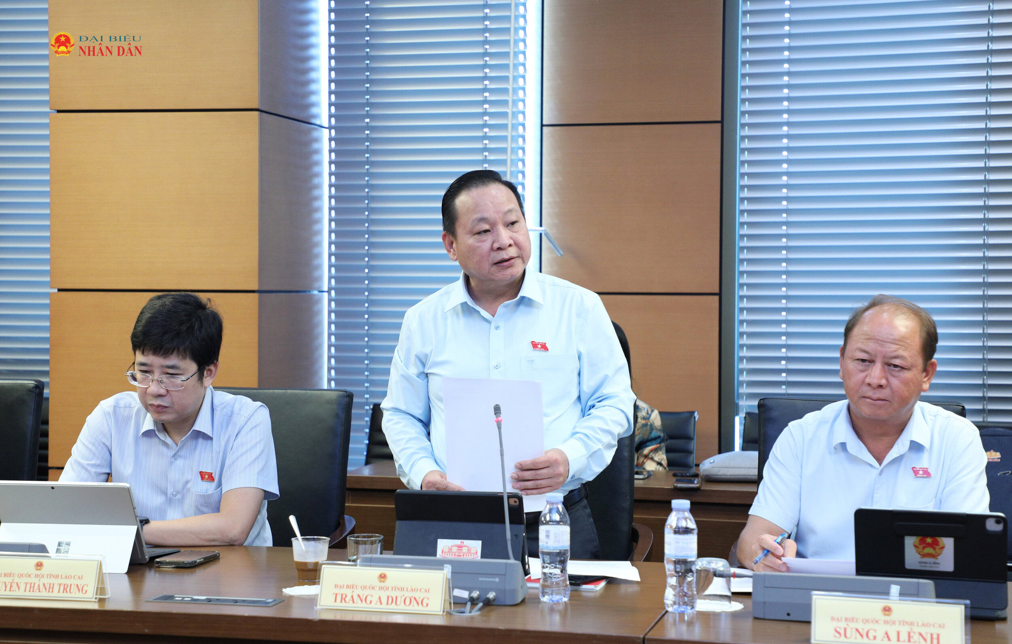 ĐBQH Tráng A Dương (Lào Cai) phát biểu