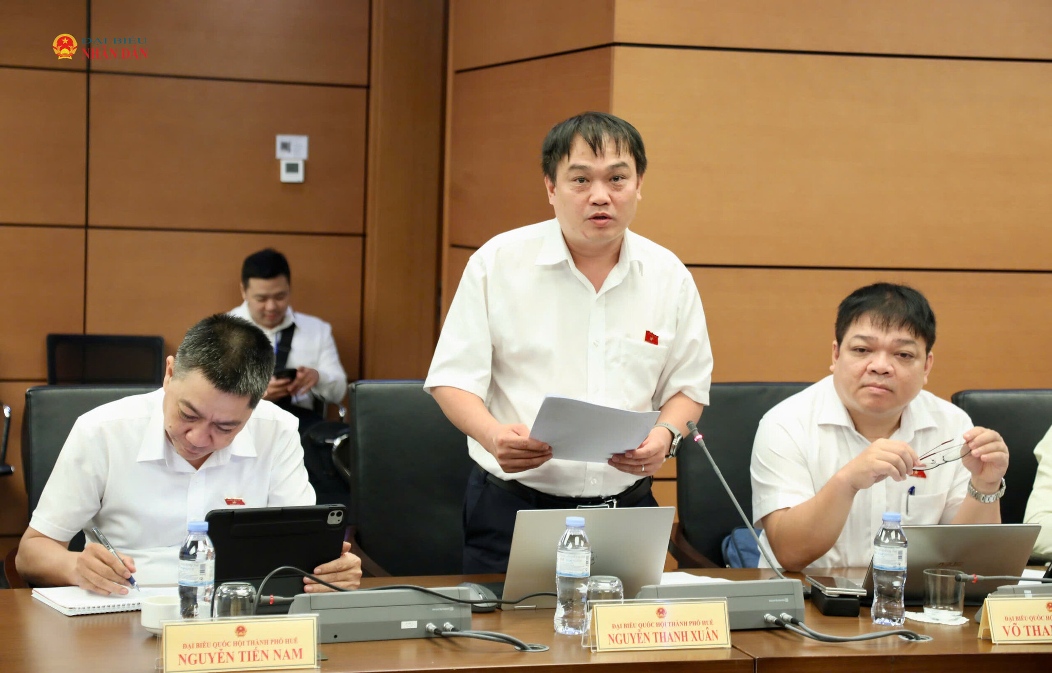 ĐBQH Nguyễn Thanh Xuân (TP. Huế) phát biểu