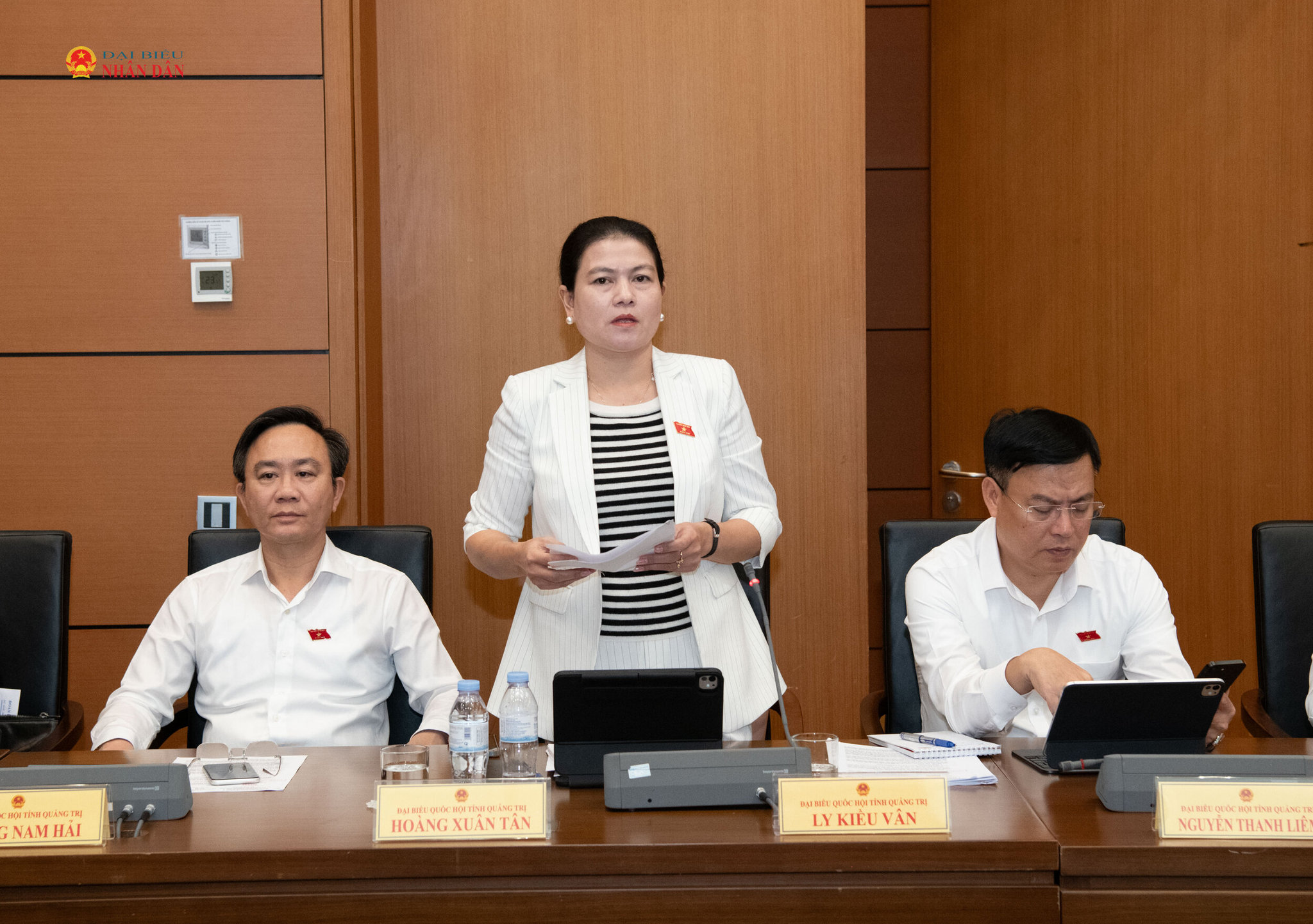 ĐBQH Ly Kiều Vân (Quảng Trị) phát biểu