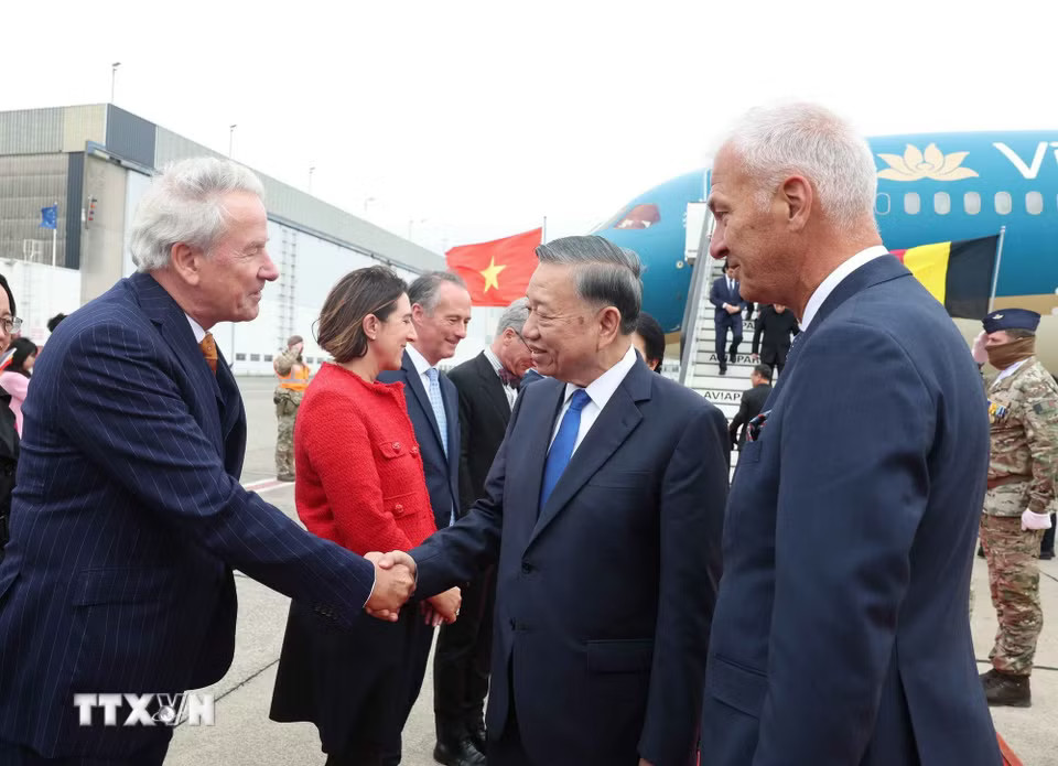 Tổng Bí thư, Chủ tịch nước Tô Lâm cùng Phu nhân Ngô Phương Ly và Đoàn đại biểu cấp cao Việt Nam đã đến thủ đô Brussels, bắt đầu chuyến thăm chính thức Liên minh châu Âu và Vương quốc Bỉ