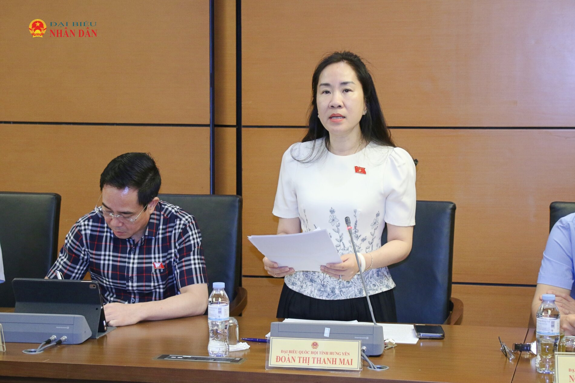 ĐBQH Đoàn Thị Thanh Mai (Hưng Yên) phát biểu. Ảnh: Đắc Trường