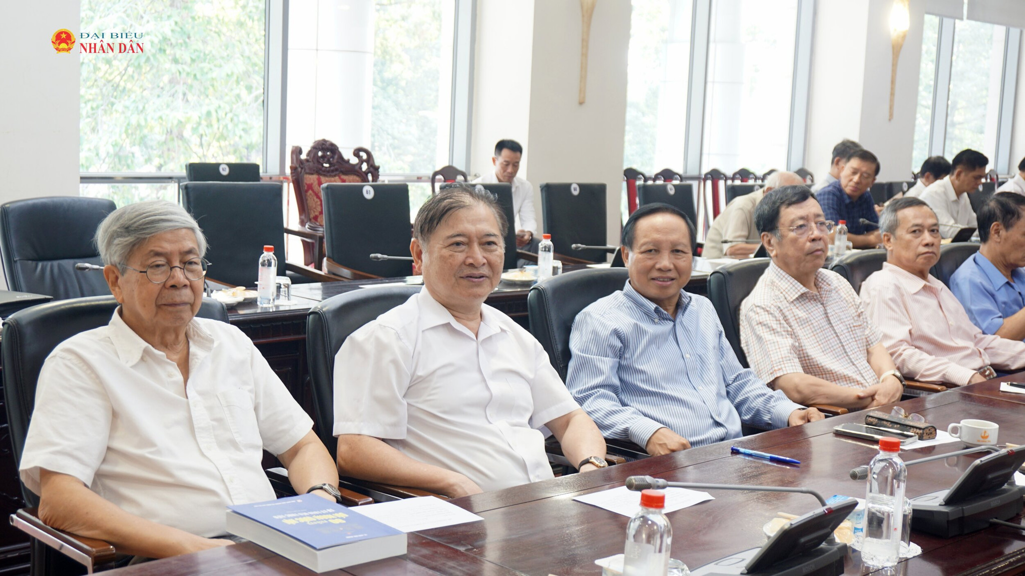 Các đại biểu dự hội nghị