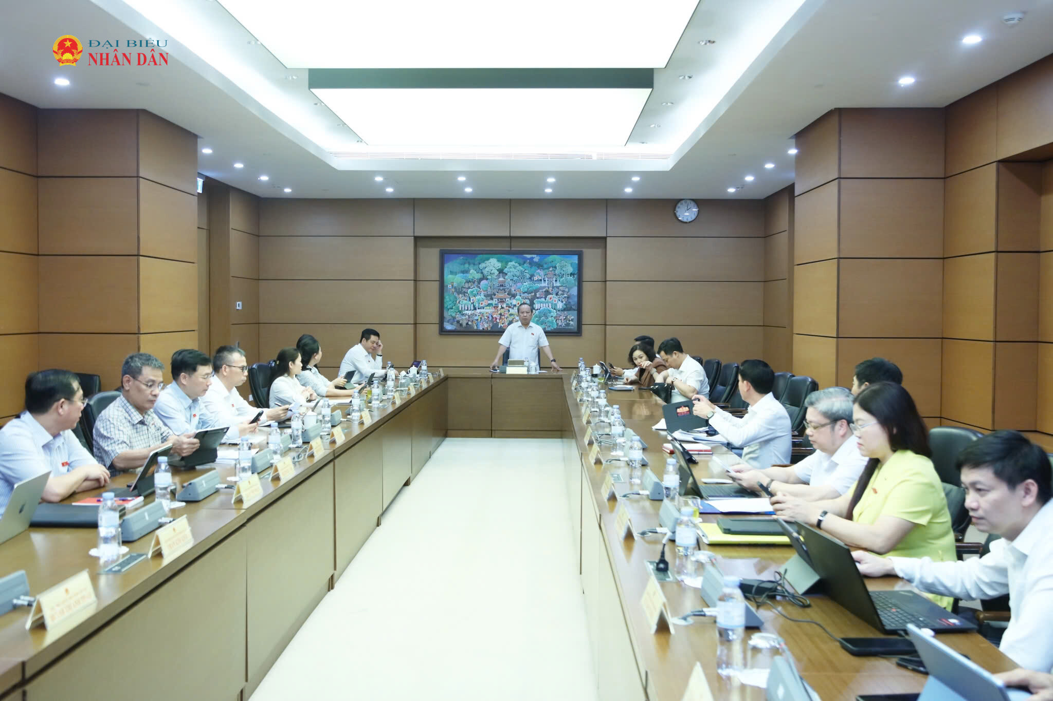 Toàn cảnh thảo luận tổ