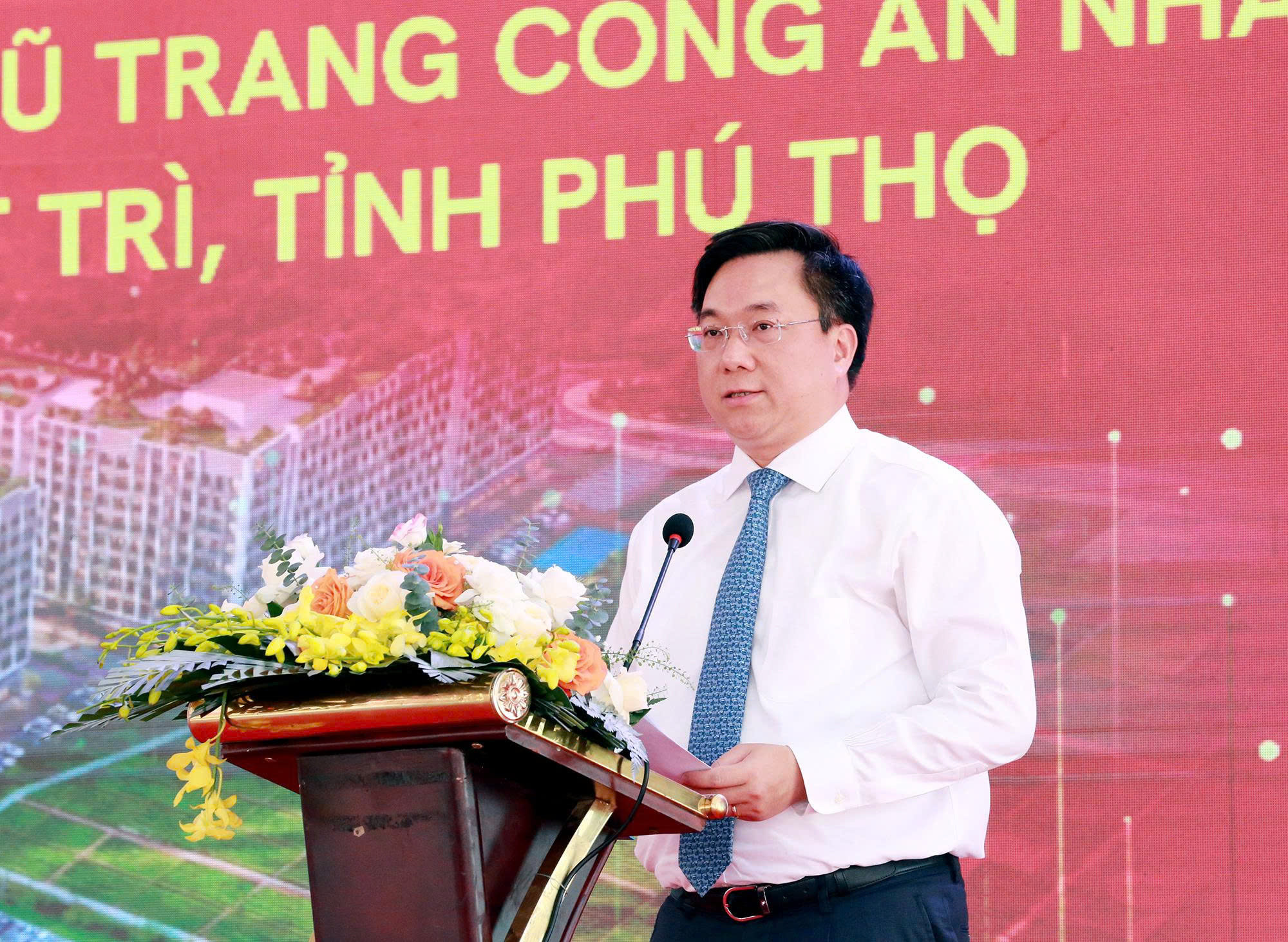 Chủ tịch UBND tỉnh Phú Thọ Trần Duy Đông nhấn mạnh ý nghĩa của Dự án và giao nhiệm vụ cho các cơ quan liên quan