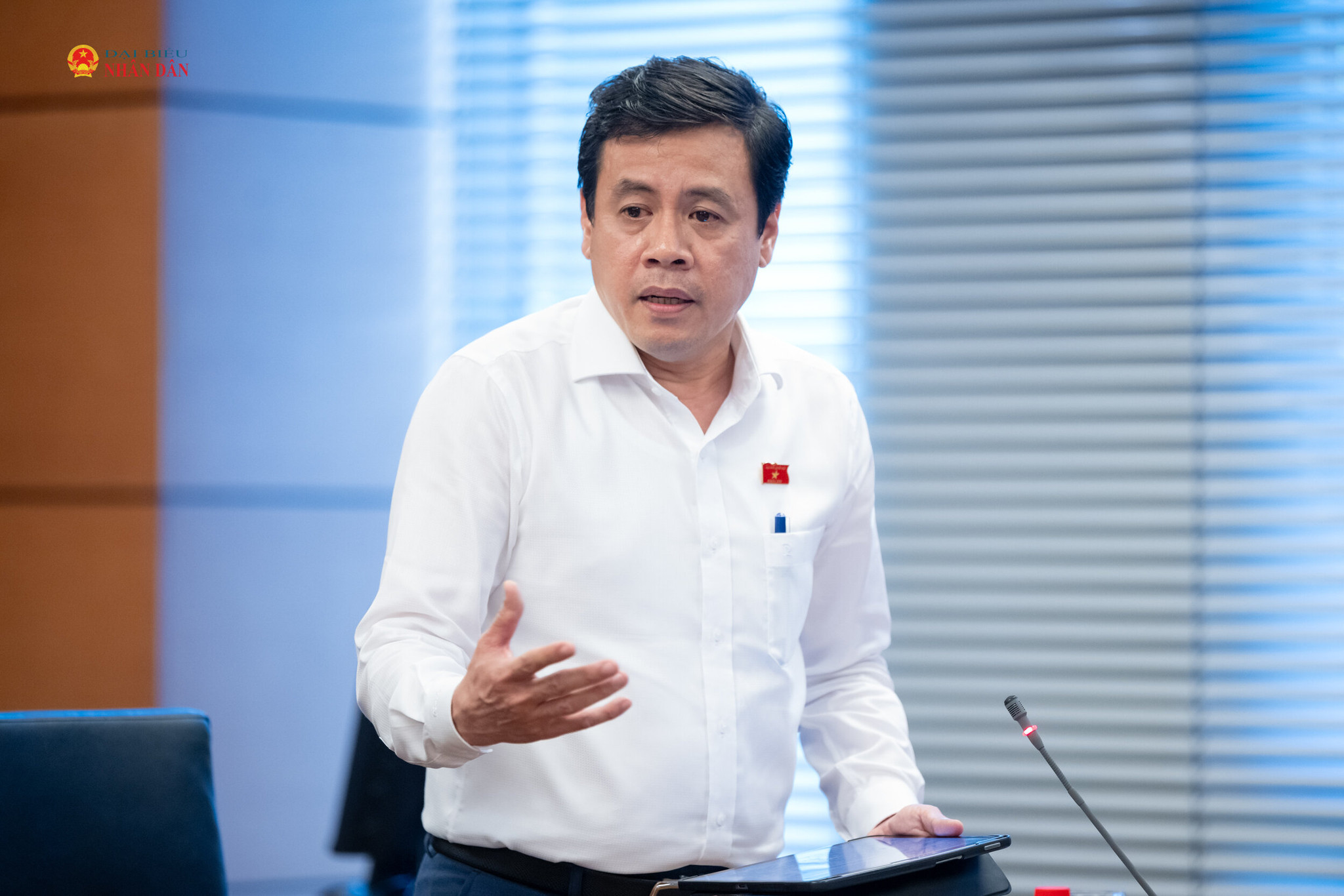 ĐBQH Trần Anh Tuấn (TP. Hồ Chí Minh) phát biểu