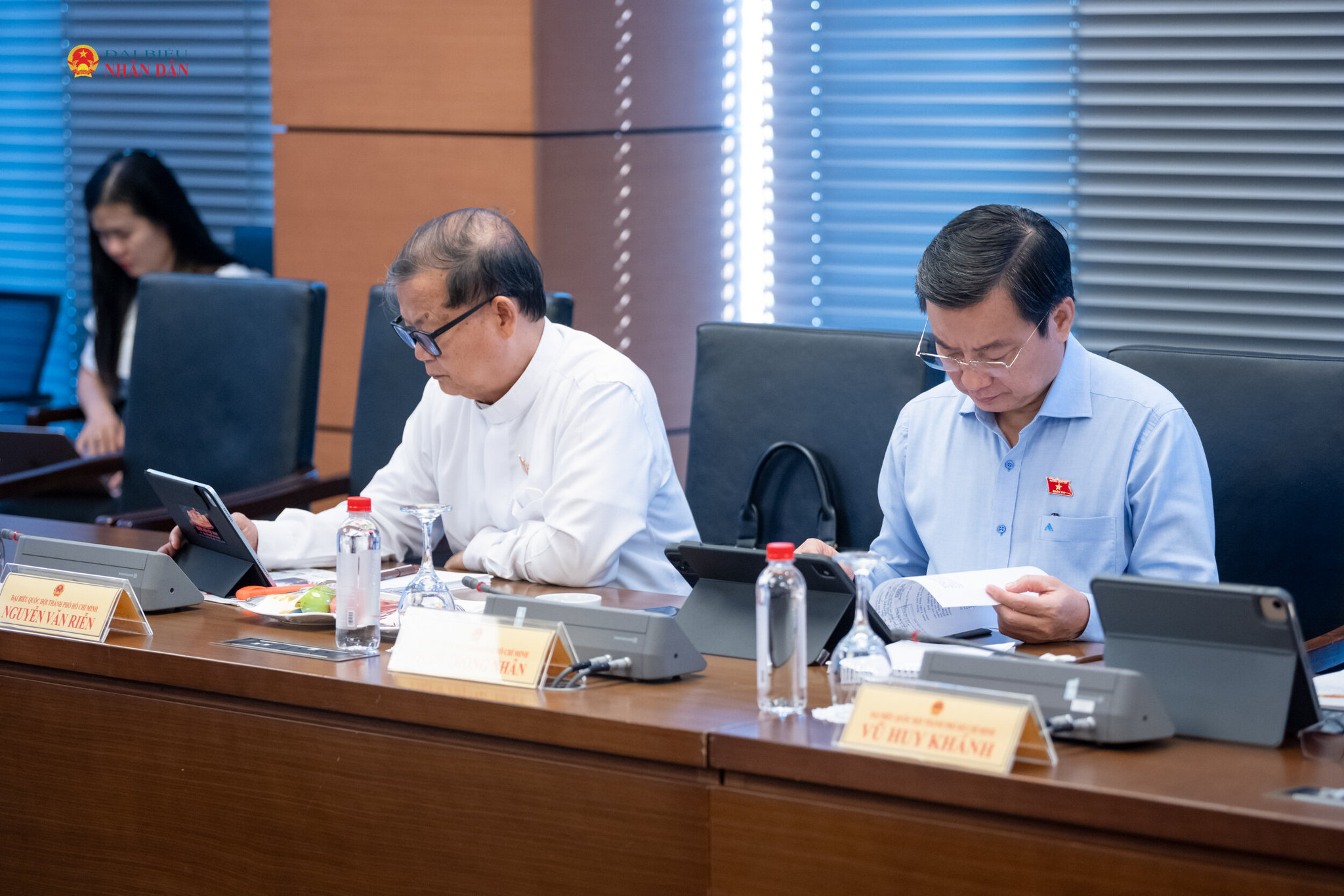 Đại biểu tham dự phiên thảo luận tại Tổ 2. Ảnh: Phạm Thắng