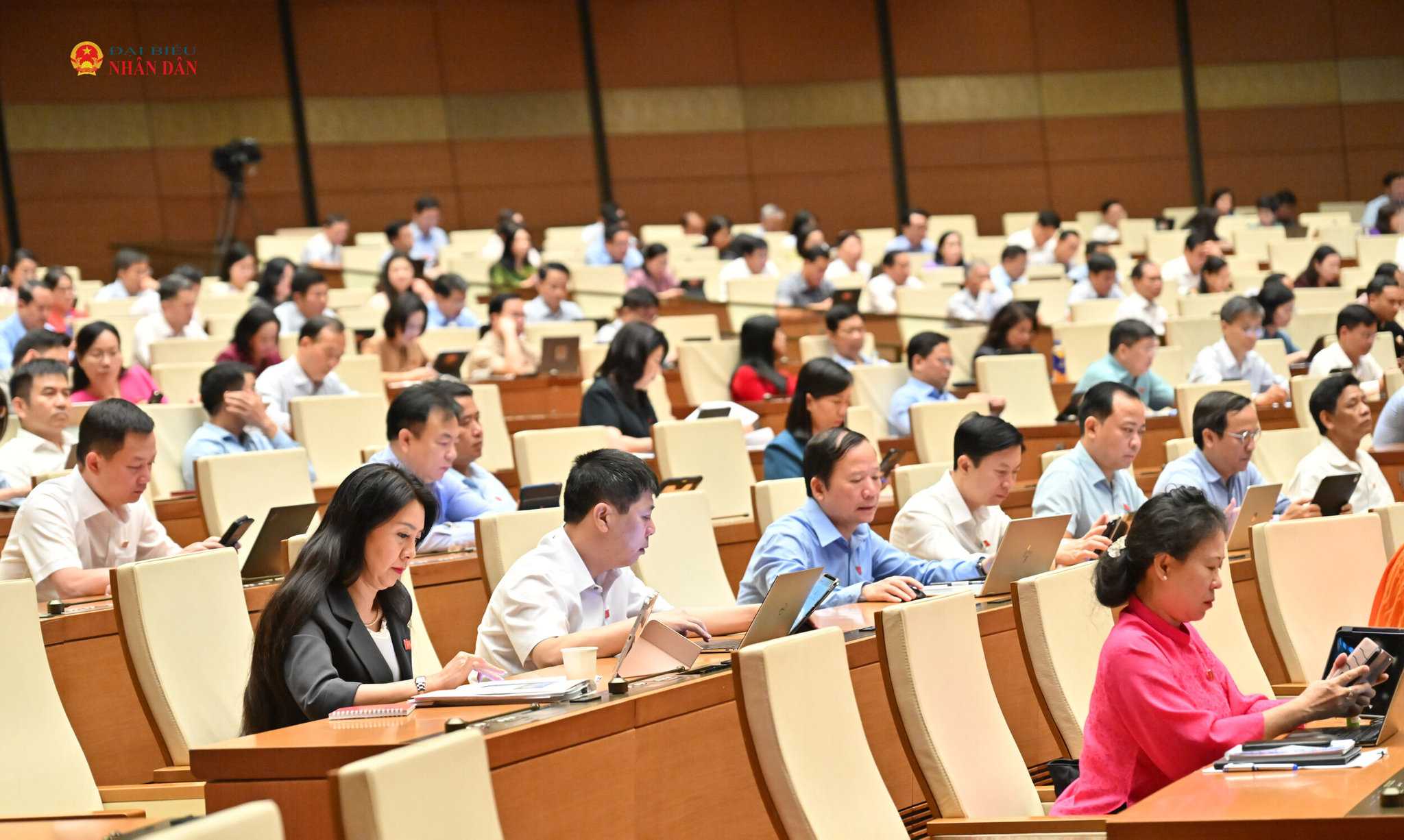 Các đại biểu tham dự phiên họpVQK_8972