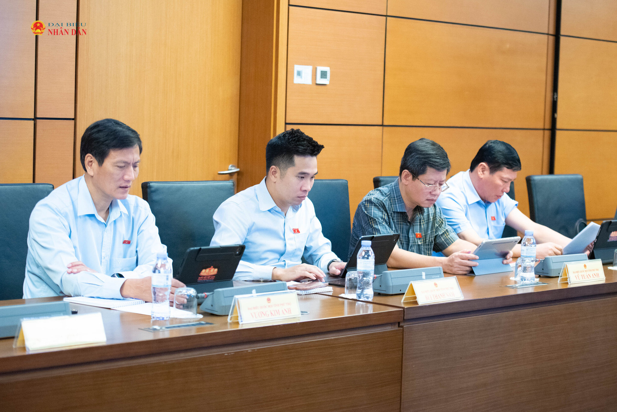 Đoàn ĐBQH tỉnh Phú Thọ. Ảnh Xuân Quý. (2)
