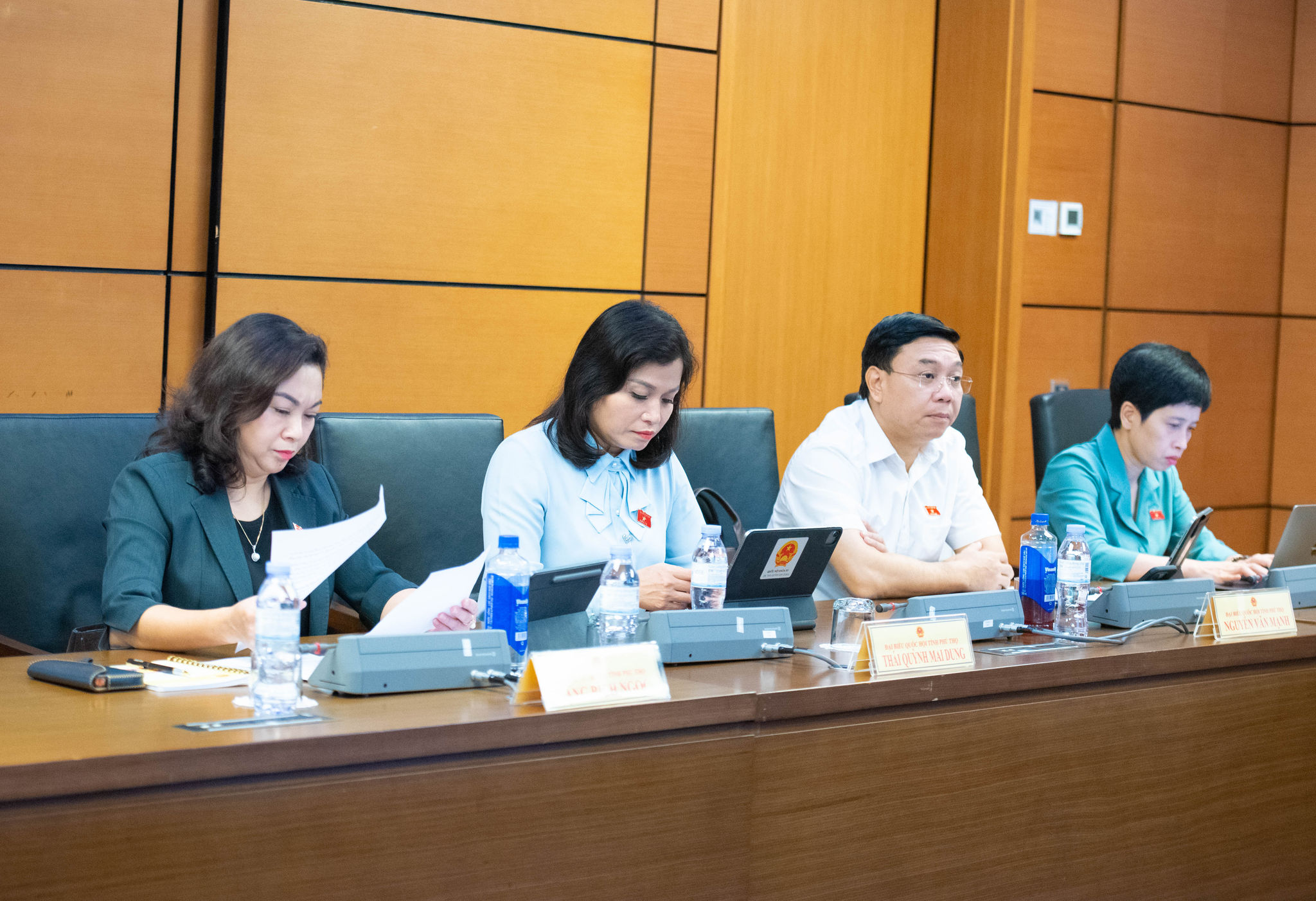 Đoàn ĐBQH tỉnh Phú Thọ. Ảnh Xuân Quý.