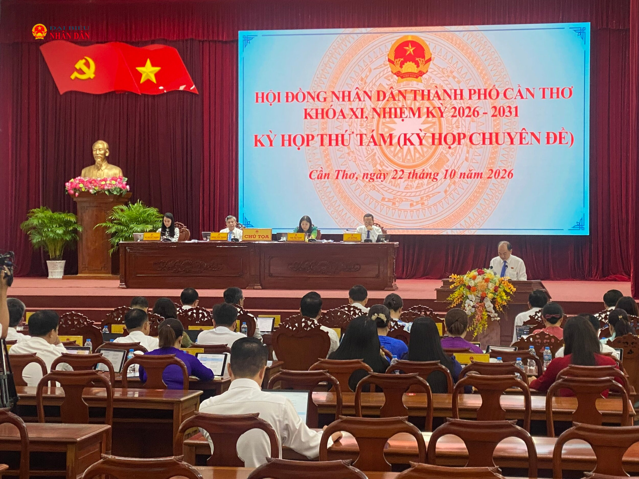Quang cảnh kỳ họp