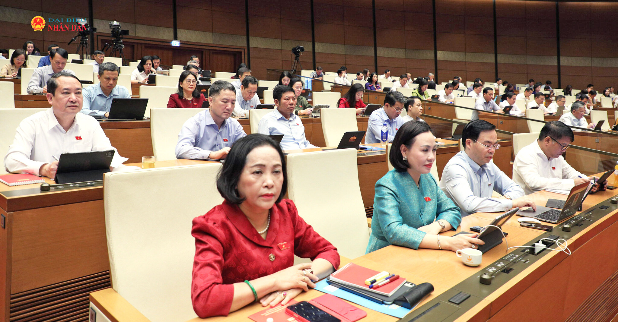 Các đại biểu tham dự phiên họp
