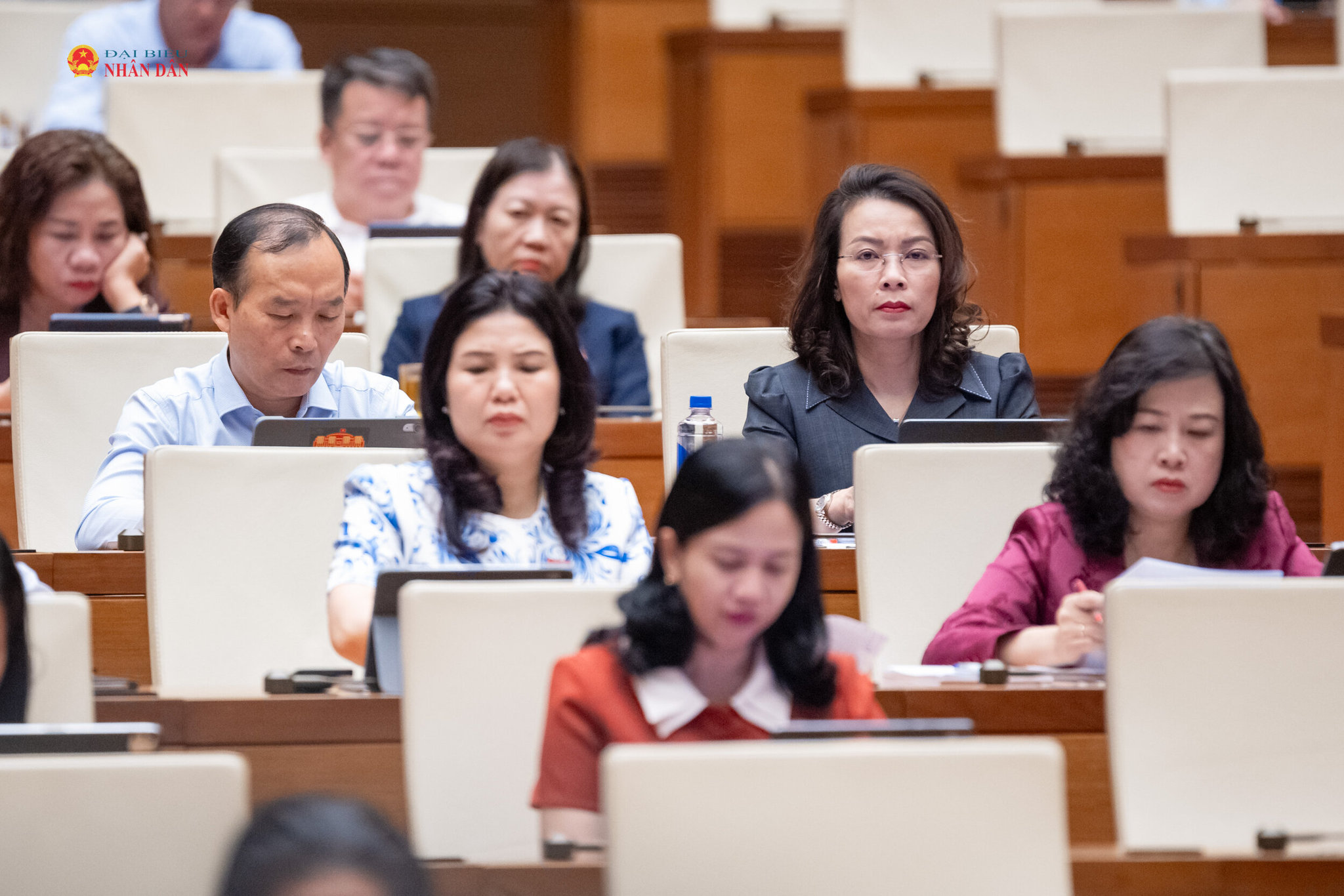 Các đại biểu tham dự phiên họp. Ảnh: Phạm Thắng