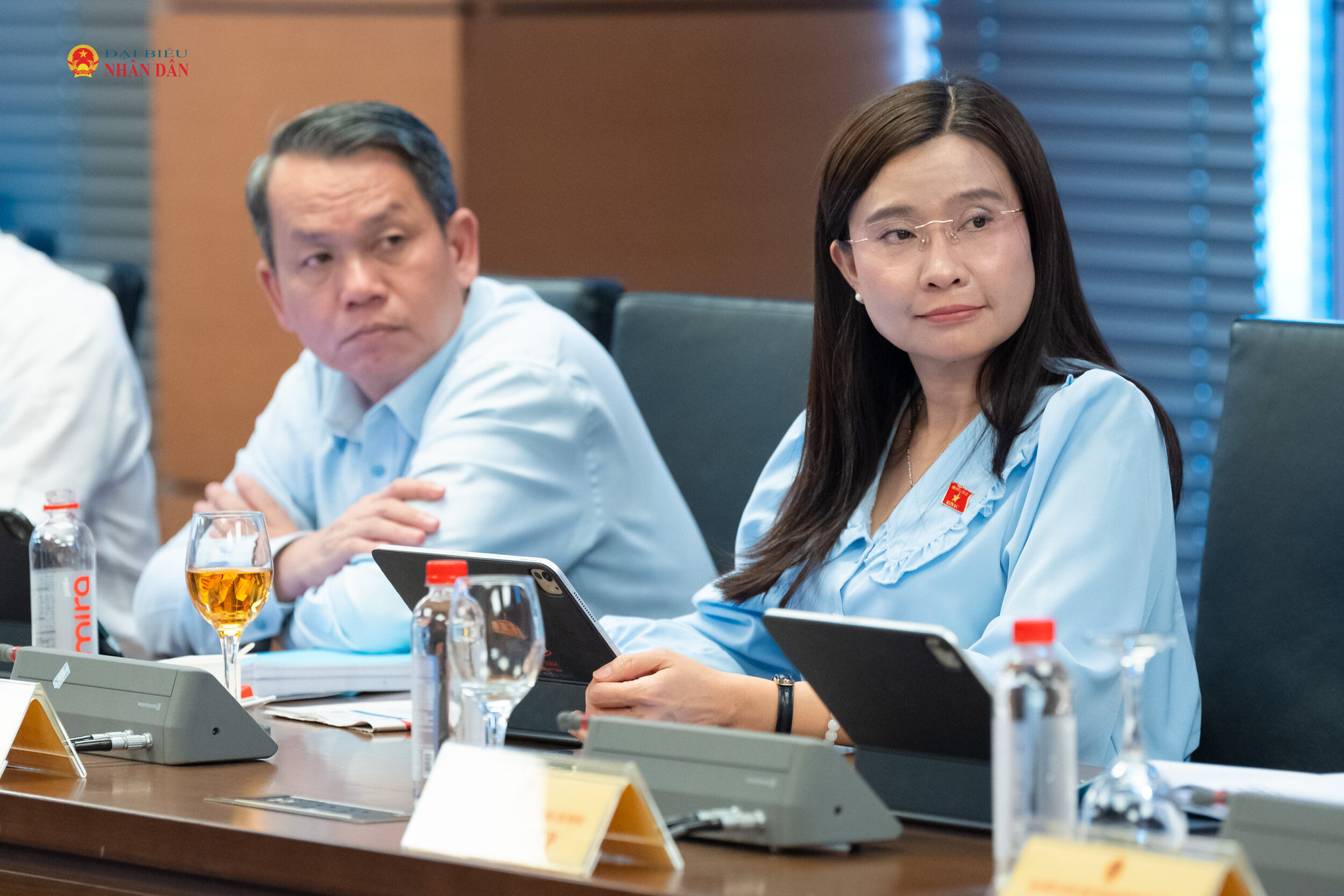 Đại biểu tham dự phiên thảo luận tại tổ 2
