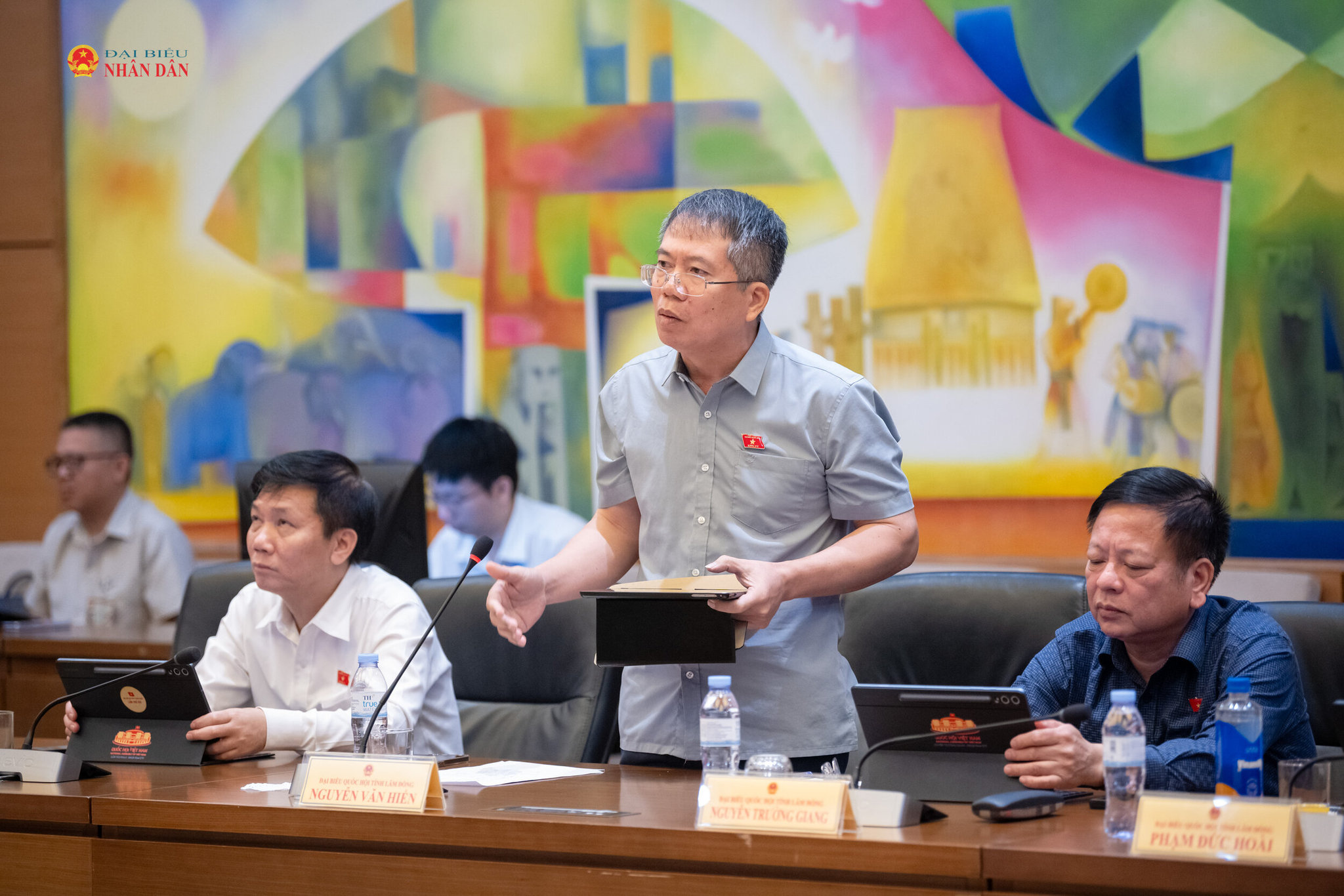 ĐBQH Nguyễn Văn Hiển (Tỉnh Lâm Đồng) phát biểu. Ảnh: Phạm Thắng