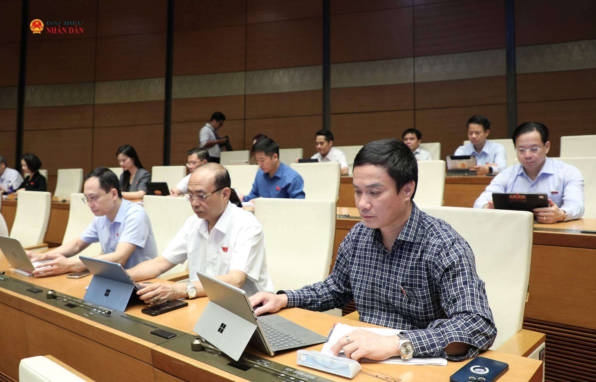 Các đại biểu tham dự phiên họp