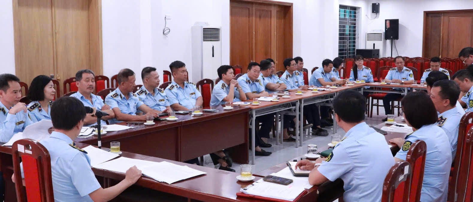 Chi cục Quản lý thị trường Hà Nội đánh giá kết quả công tác tháng 102026. Ảnh QLTT