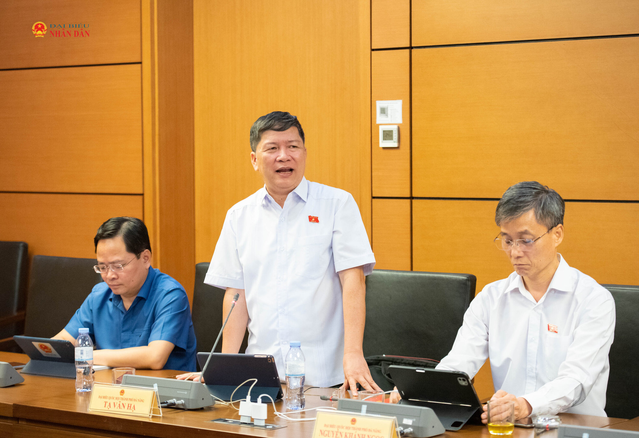 ĐBQH Tạ Văn Hạ (TP.Đà Nẵng). Ảnh Xuân Quý