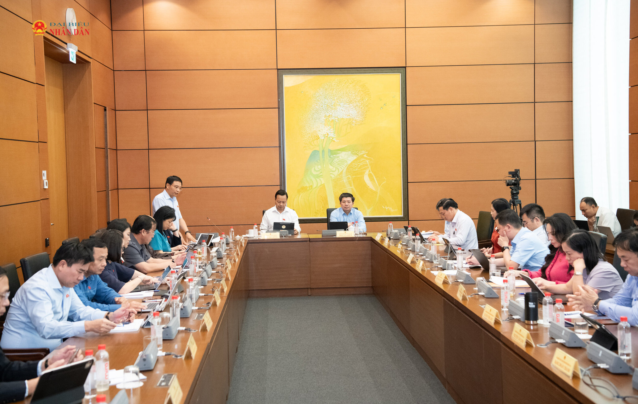 Toàn cảnh phiên thảo luận Tổ 4