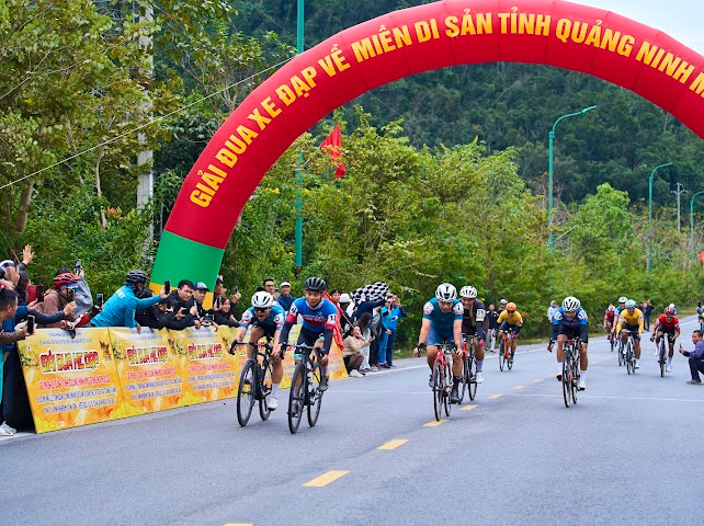 Gallery - Quảng Ninh: Lan tỏa giá trị di sản văn hóa thế giới Yên Tử qua chuỗi sự kiện thể thao dịp cuối năm - image 7