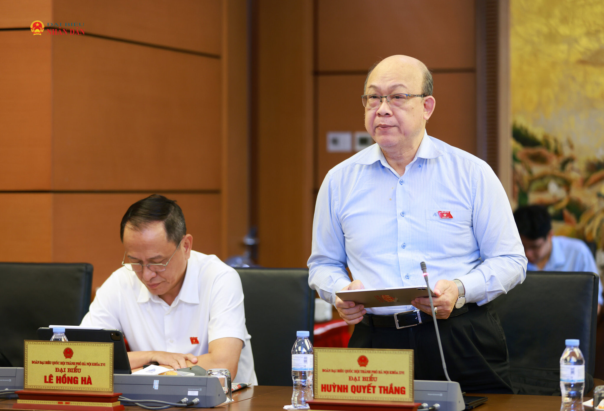 ĐBQH Huỳnh Quyết Thắng (Hà Nội) phát biểu thảo luận tại Tổ 1