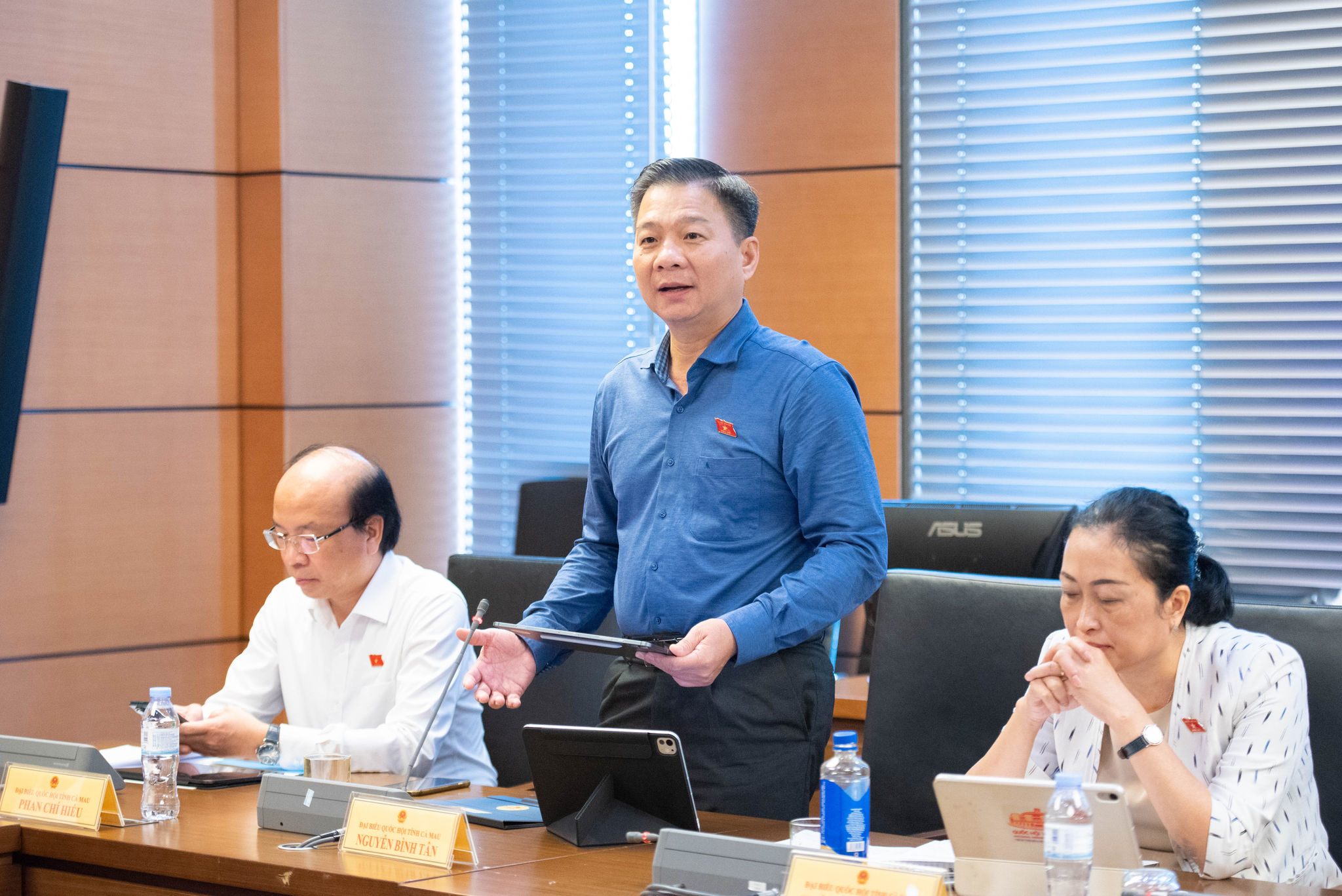 Phó Trưởng đoàn chuyên trách tỉnh Cà Mau ĐBQH Nguyễn Bình Tân. Ảnh Xuân Quý