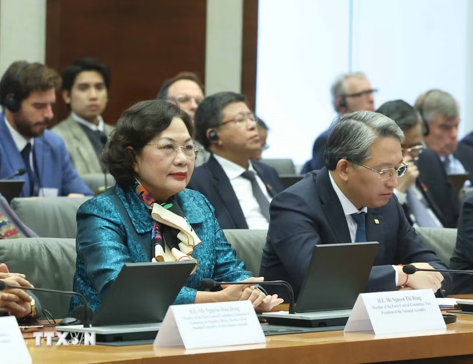 Đoàn đại biểu cấp cao Việt Nam tham dự sự kiện