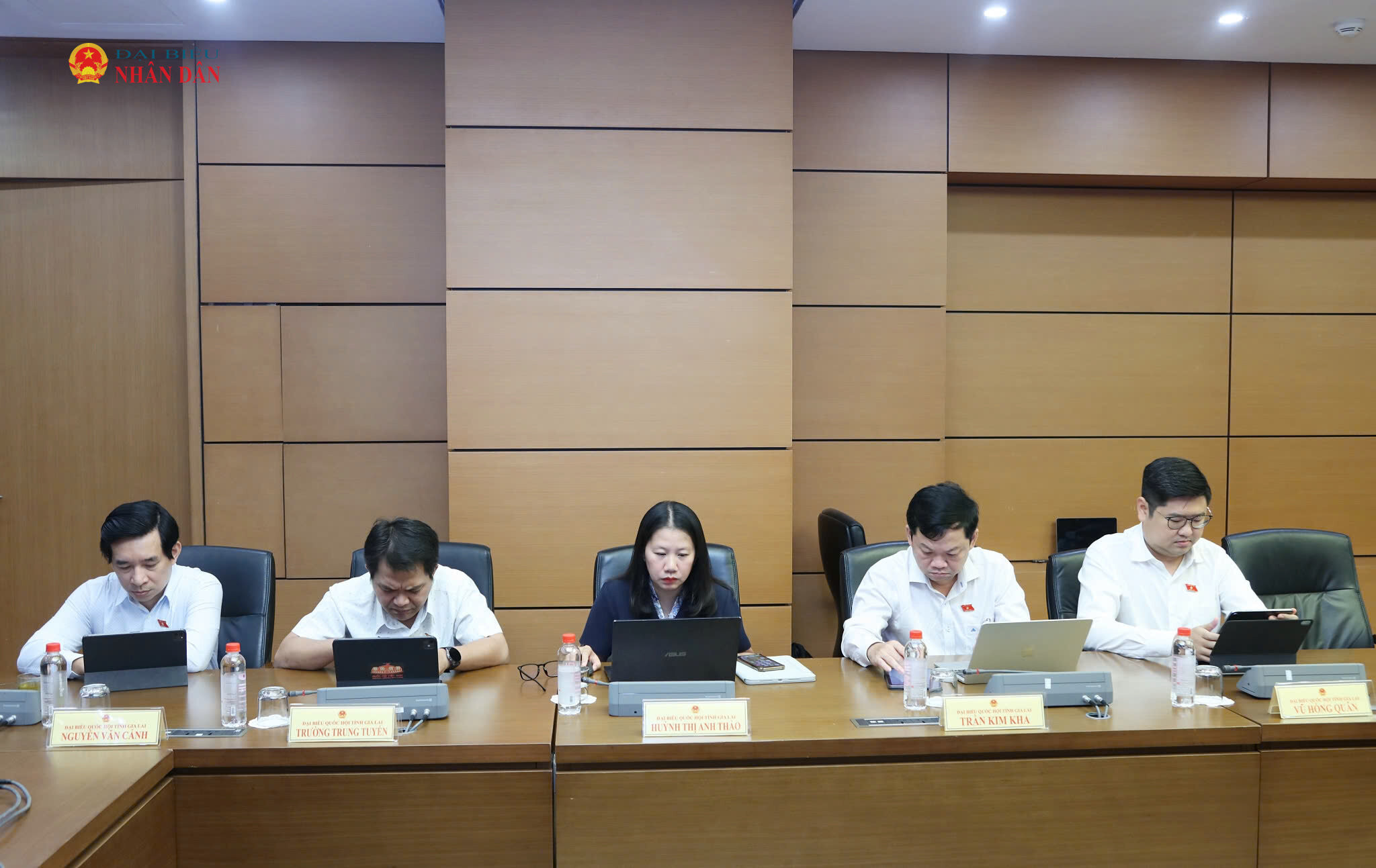 Các ĐBQH tỉnh Gia Lai tham dự phiên thảo luận tổ