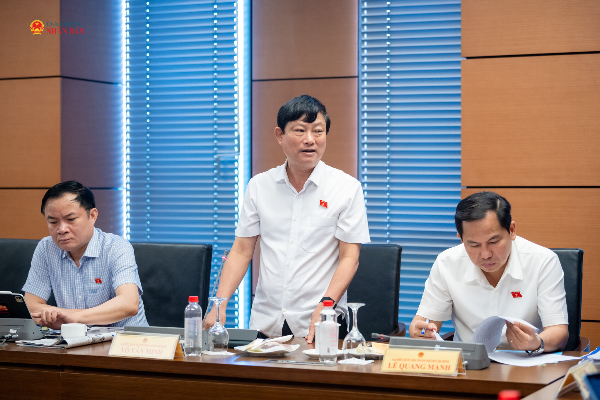 ĐBQH Võ Văn Minh (TP. Hồ Chí Minh) phát biểu thảo luận tại Tổ 2