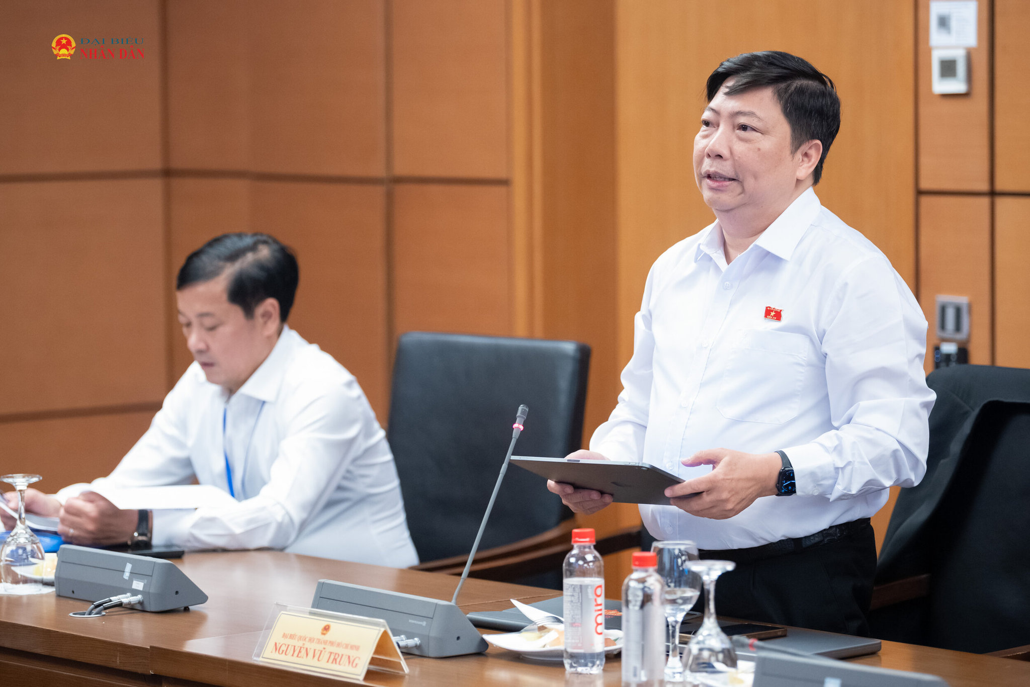 ĐBQH Nguyễn Vũ Trung (TP. Hồ Chí Minh) phát biểu thảo luận tại Tổ 2