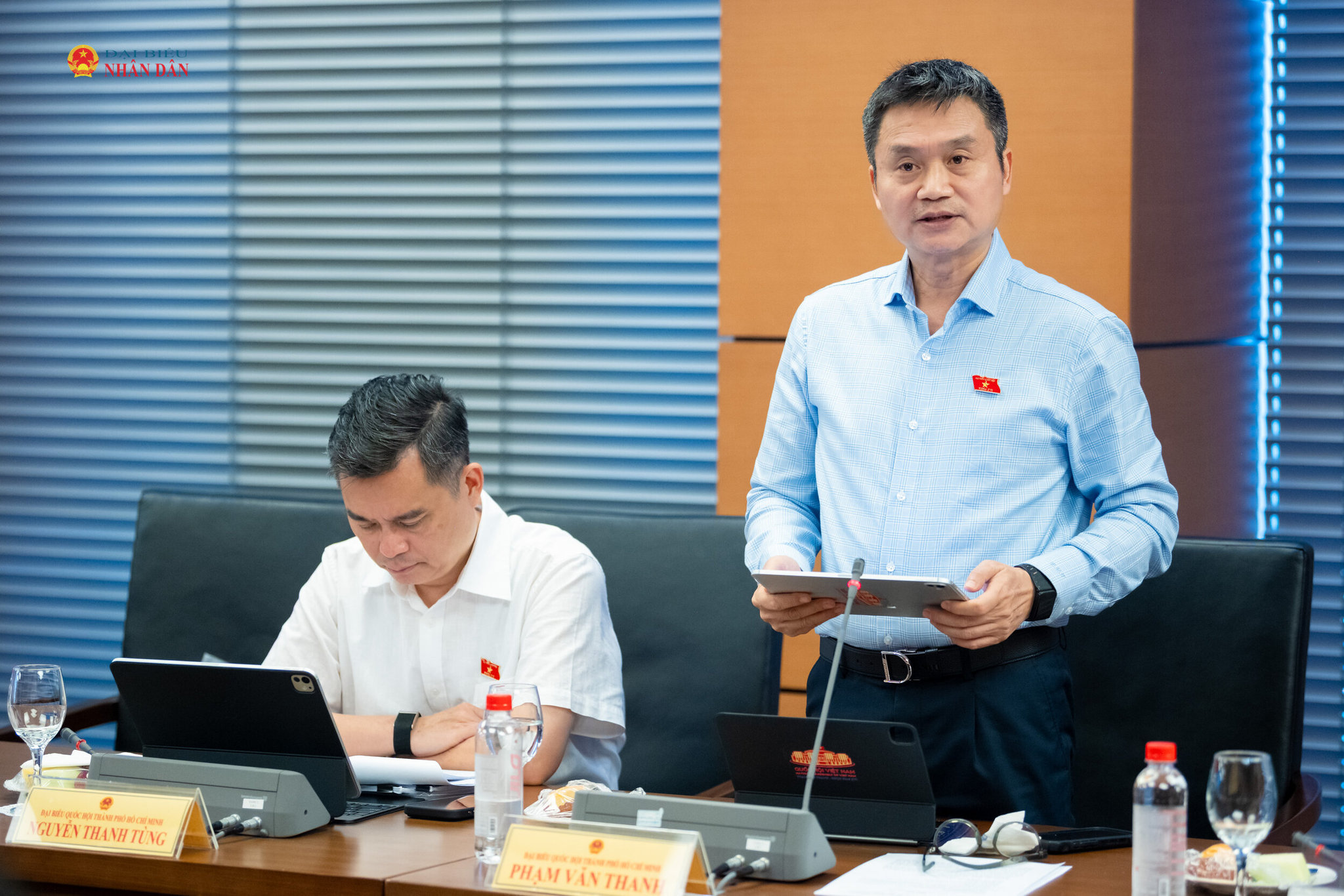 ĐBQH Phạm Văn Thanh (TP. Hồ Chí Minh) phát biểu thảo luận tại Tổ 2