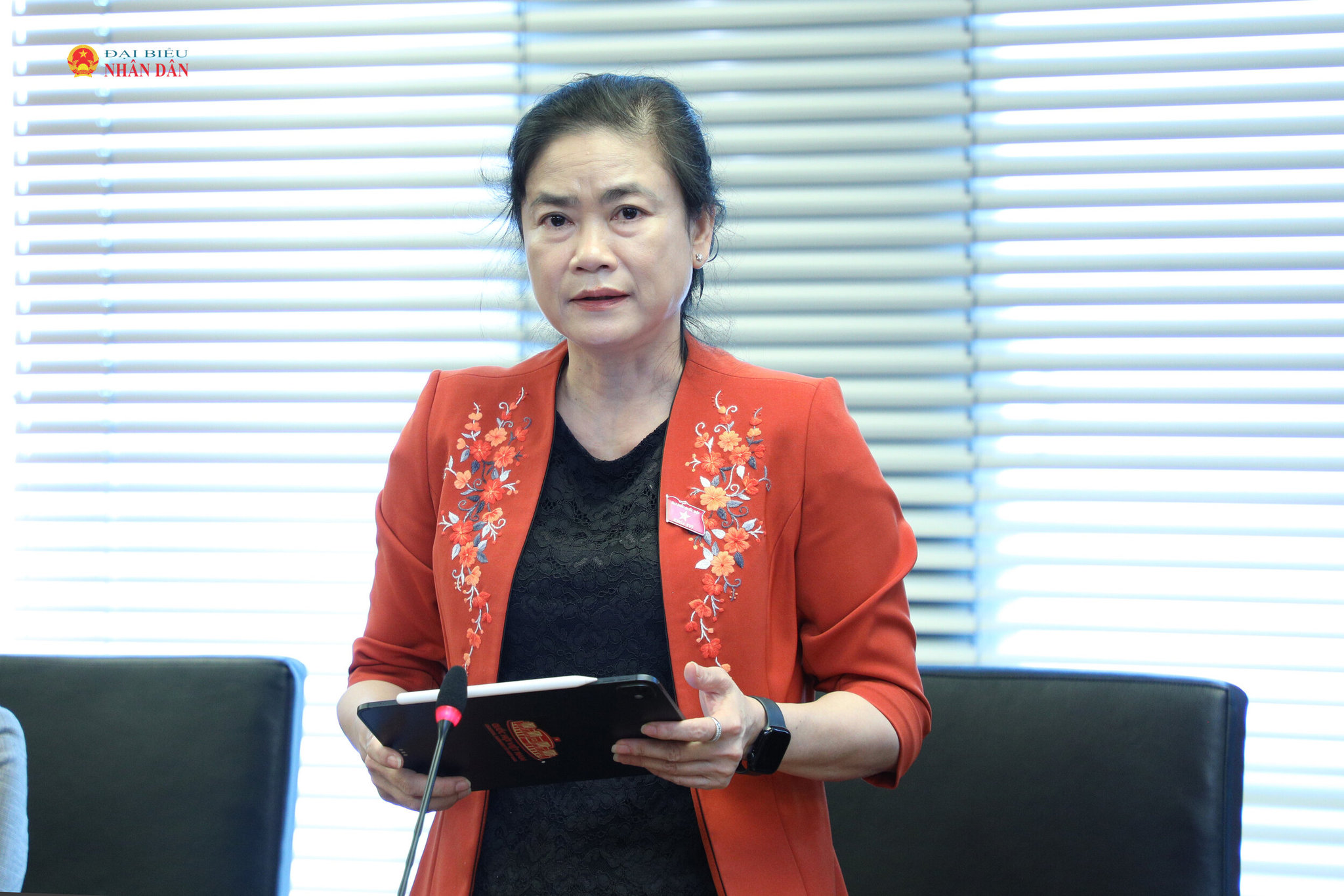 ĐBQH Đỗ Thị Thu Thảo (Đồng Tháp) phát biểu.