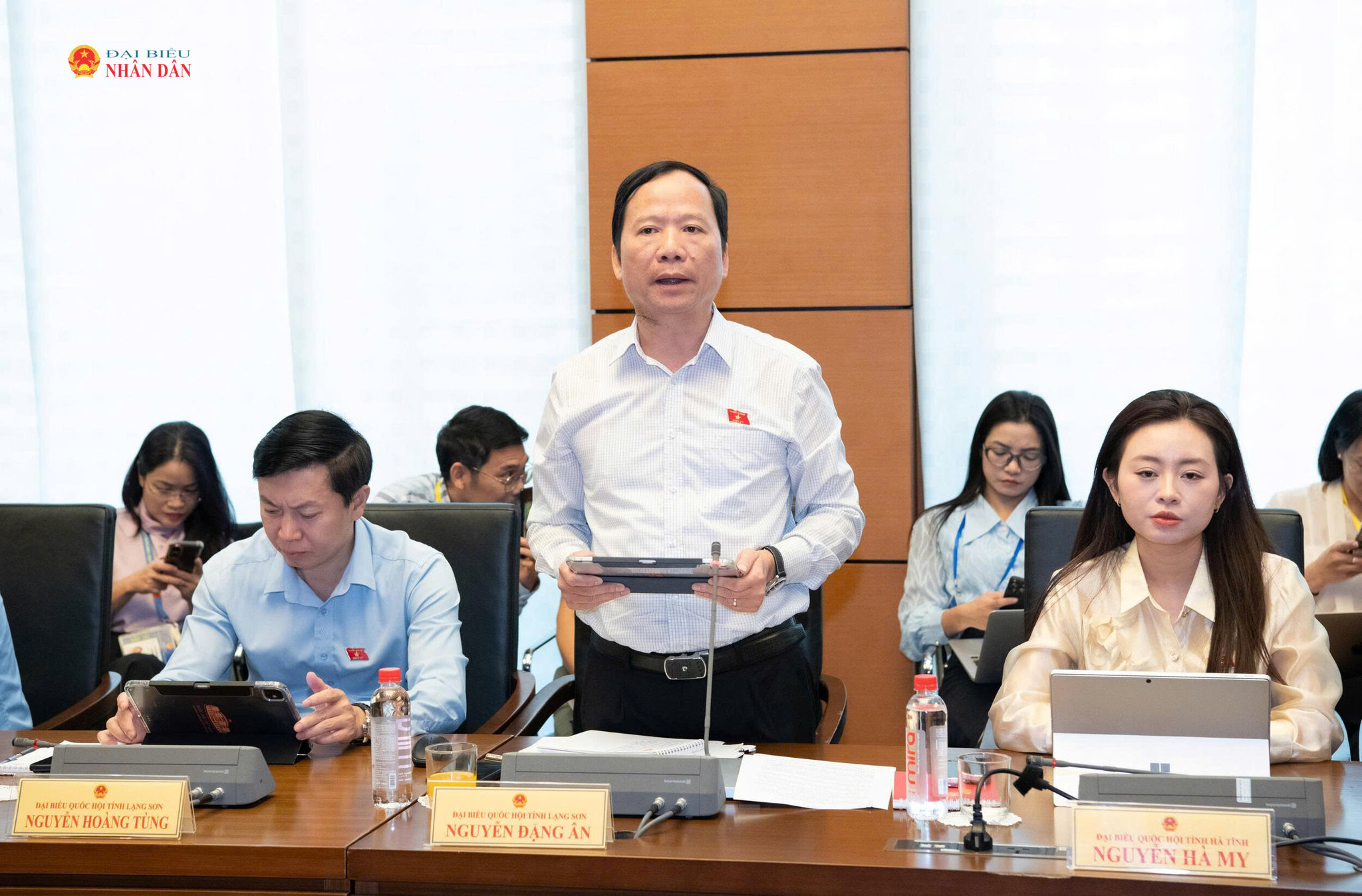 ĐBQH Nguyễn Đặng Ân (Lạng Sơn) phát biểu