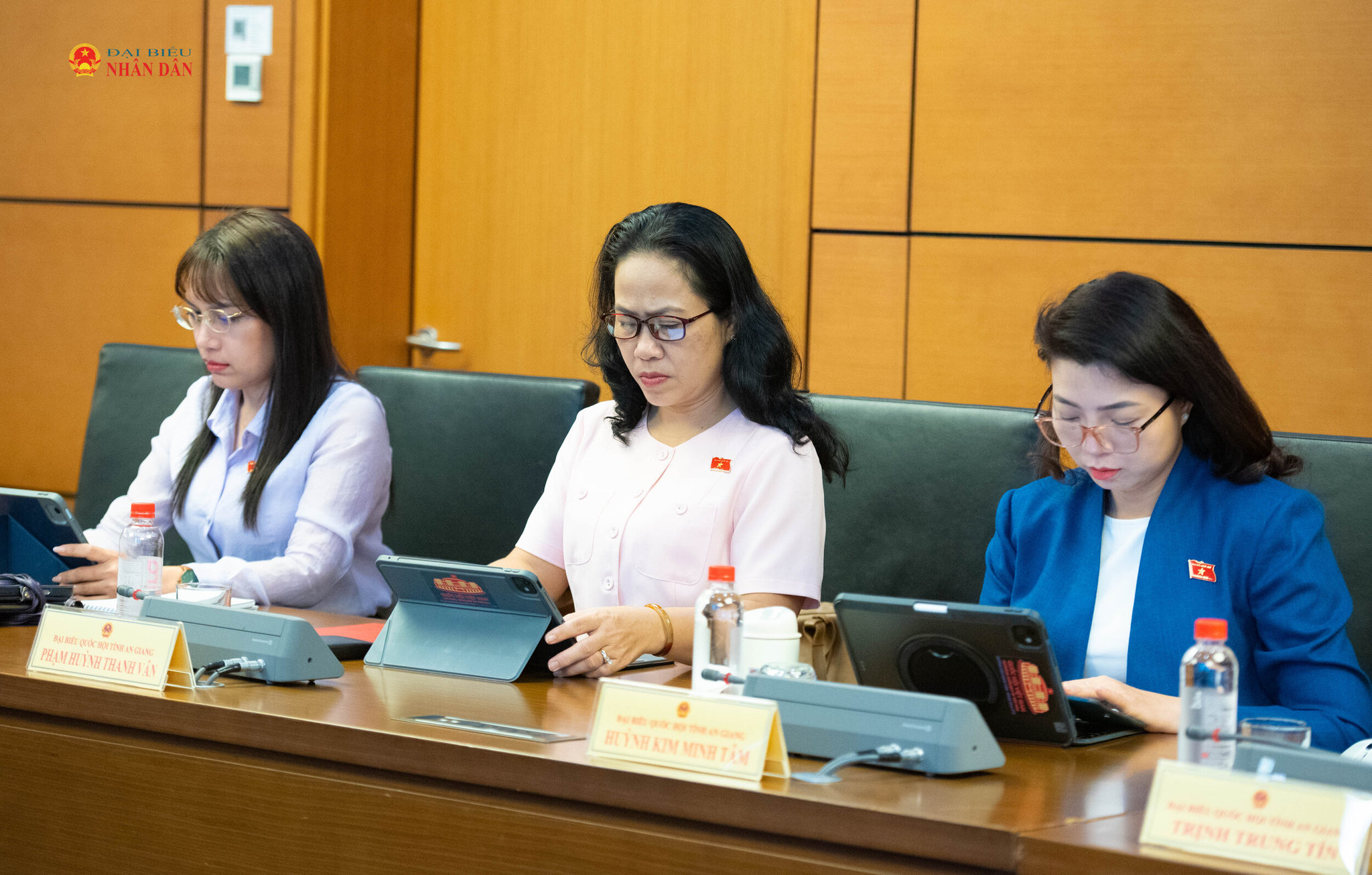 Đoàn ĐBQH tỉnh An Giang. Ảnh: Xuân Quý