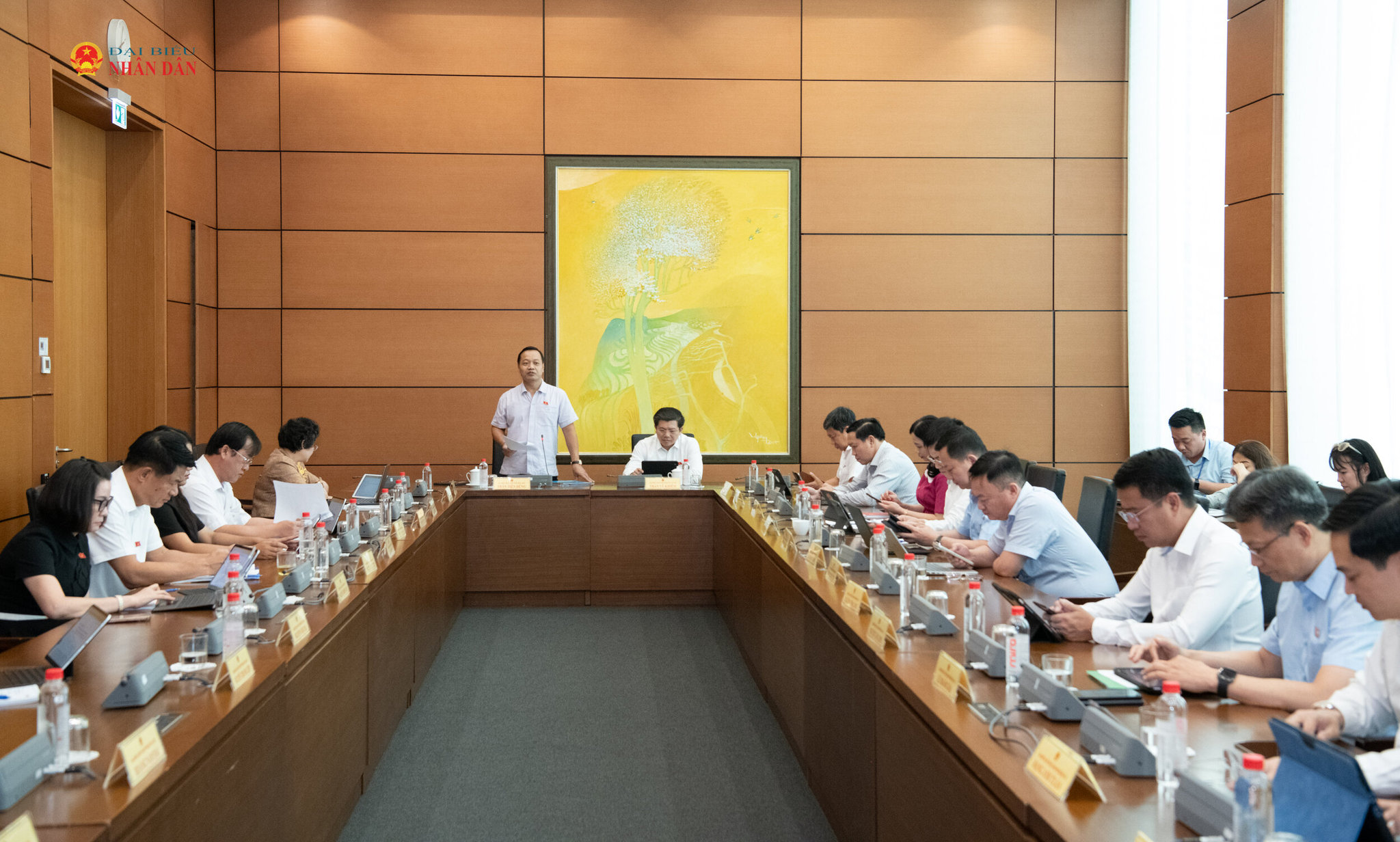 Toàn cảnh phiên thảo luận Tổ 4