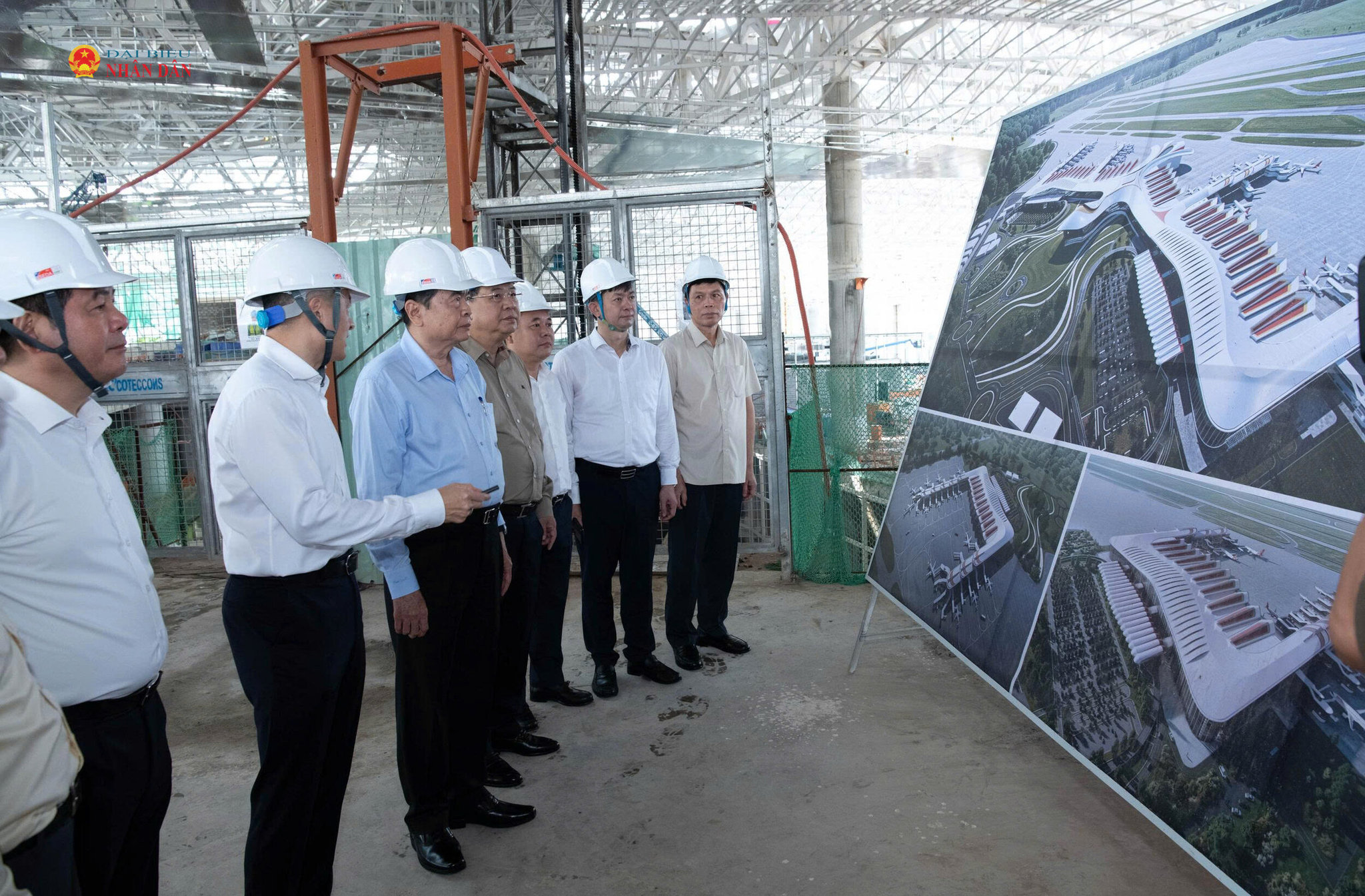 Chủ tịch Quốc hội Trần Thanh Mẫn kiểm tra thực tế tiến độ triển khai một số công trình, dự án phục vụ Hội nghị cấp cao APEC 2027