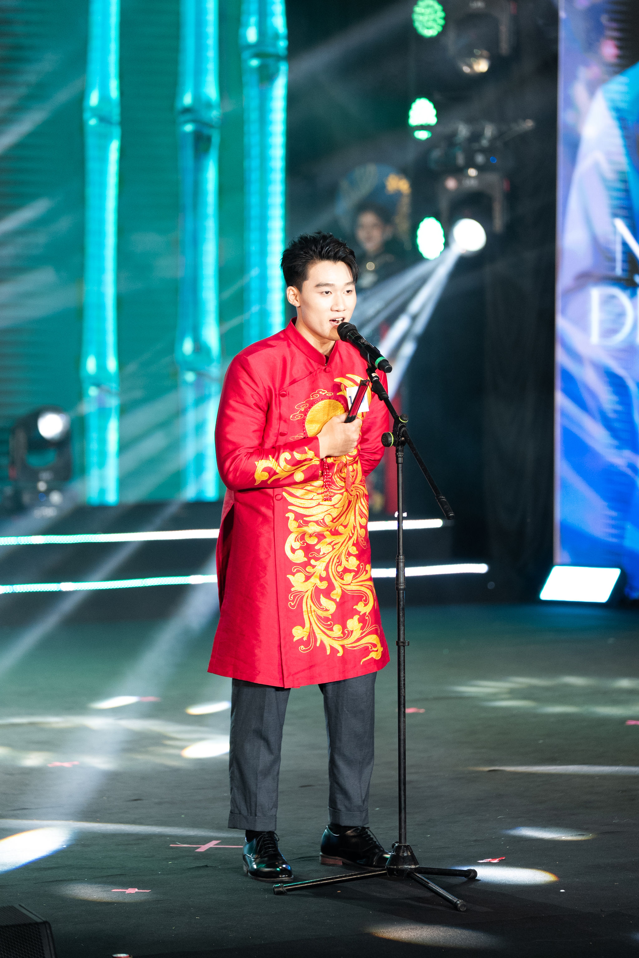Chung kết NEU Glamour 2026: Lộ diện chủ nhân “Hào quang đa diện”
