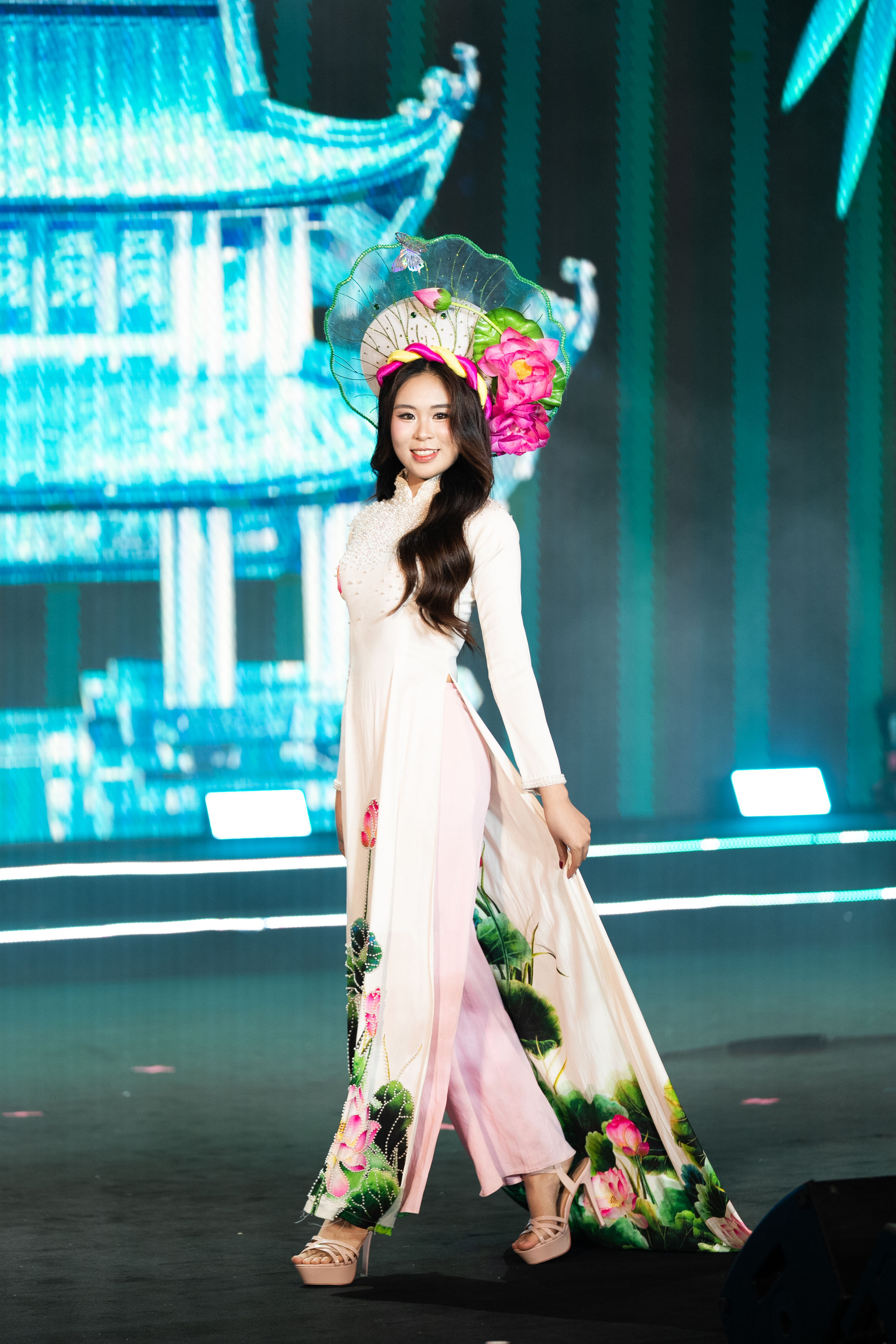 Chung kết NEU Glamour 2026: Lộ diện chủ nhân “Hào quang đa diện”