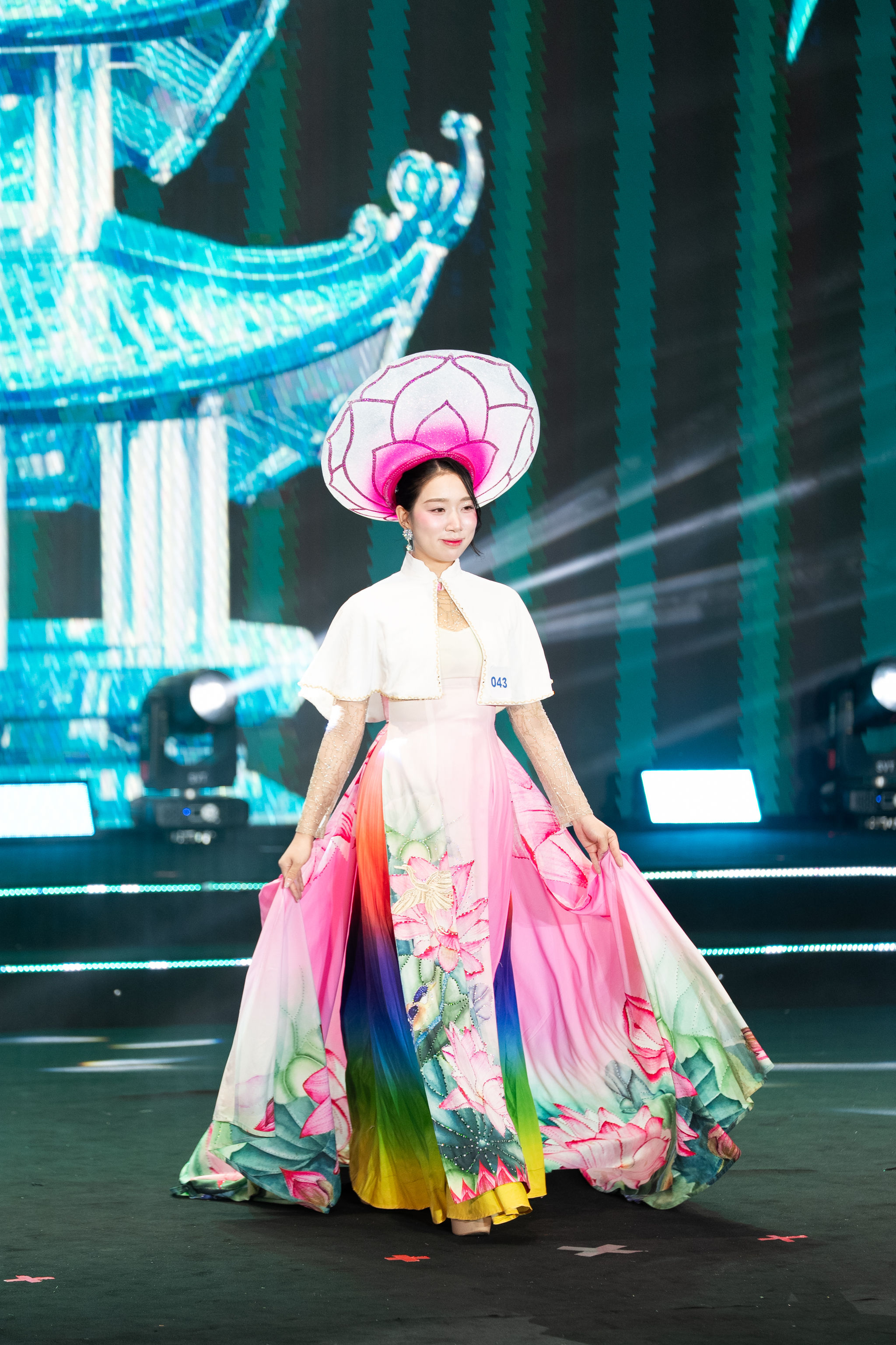 Chung kết NEU Glamour 2026: Lộ diện chủ nhân “Hào quang đa diện”
