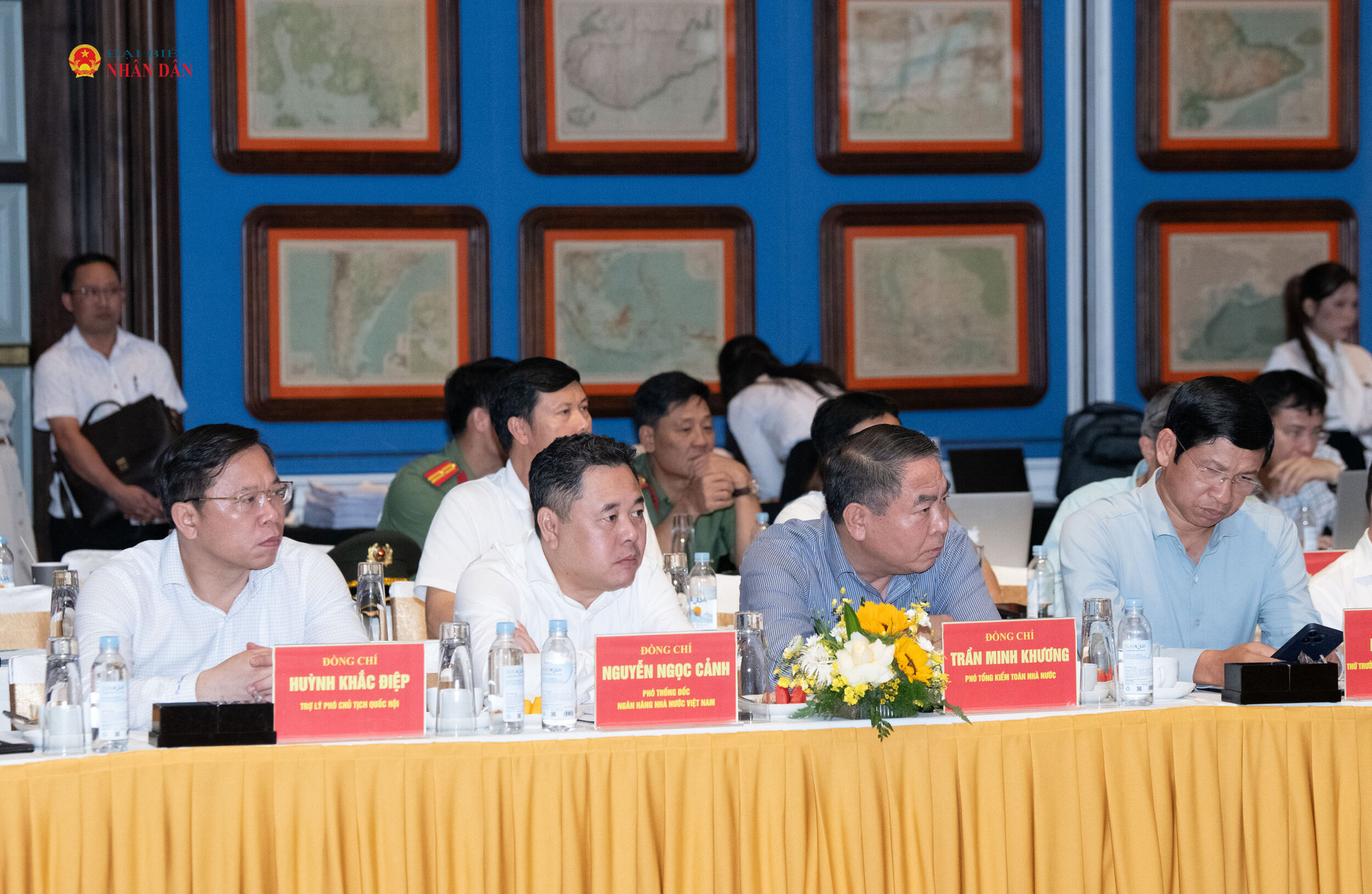 Các đại biểu dự cuộc làm việc