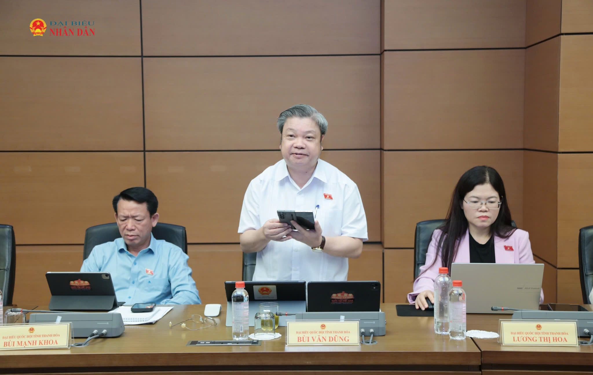 ĐBQH Bùi Văn Dũng (Thanh Hóa) phát biểu thảo luận tổ