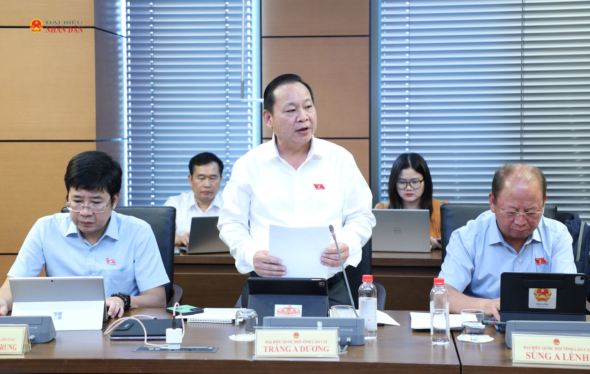 ĐBQH Tráng A Dương (Lào Cai) phát biểu