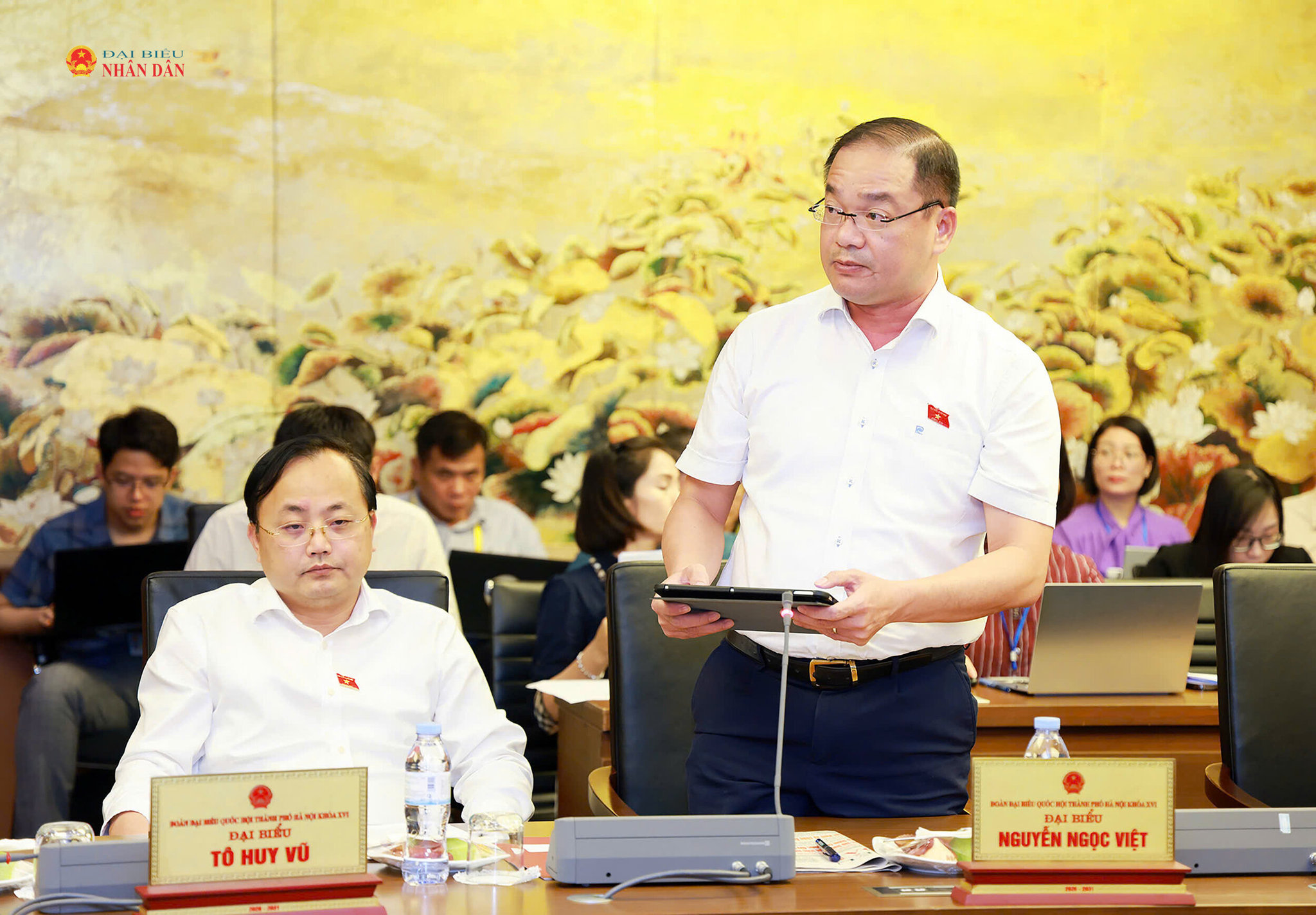 ĐBQH Nguyễn Ngọc Việt phát biểu thảo luận tại Tổ 1