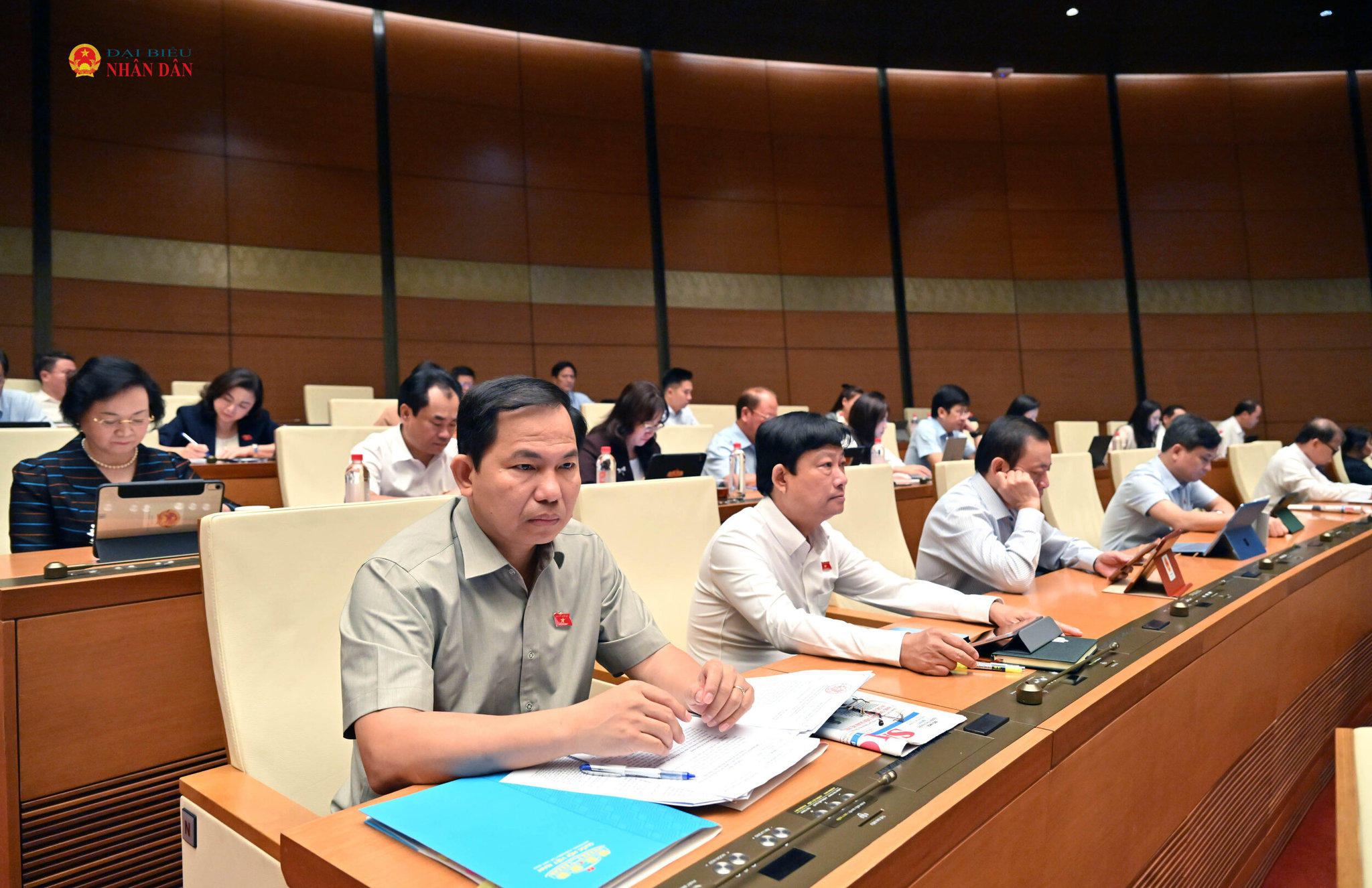 Các đại biểu tham dự phiên họp