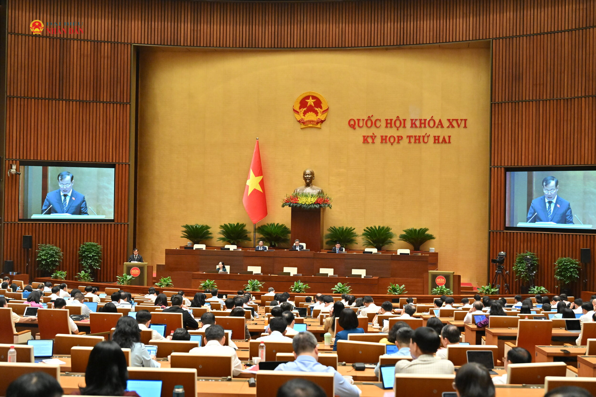 Chủ nhiệm Ủy ban Quốc phòng và An ninh Lê Tấn Tới