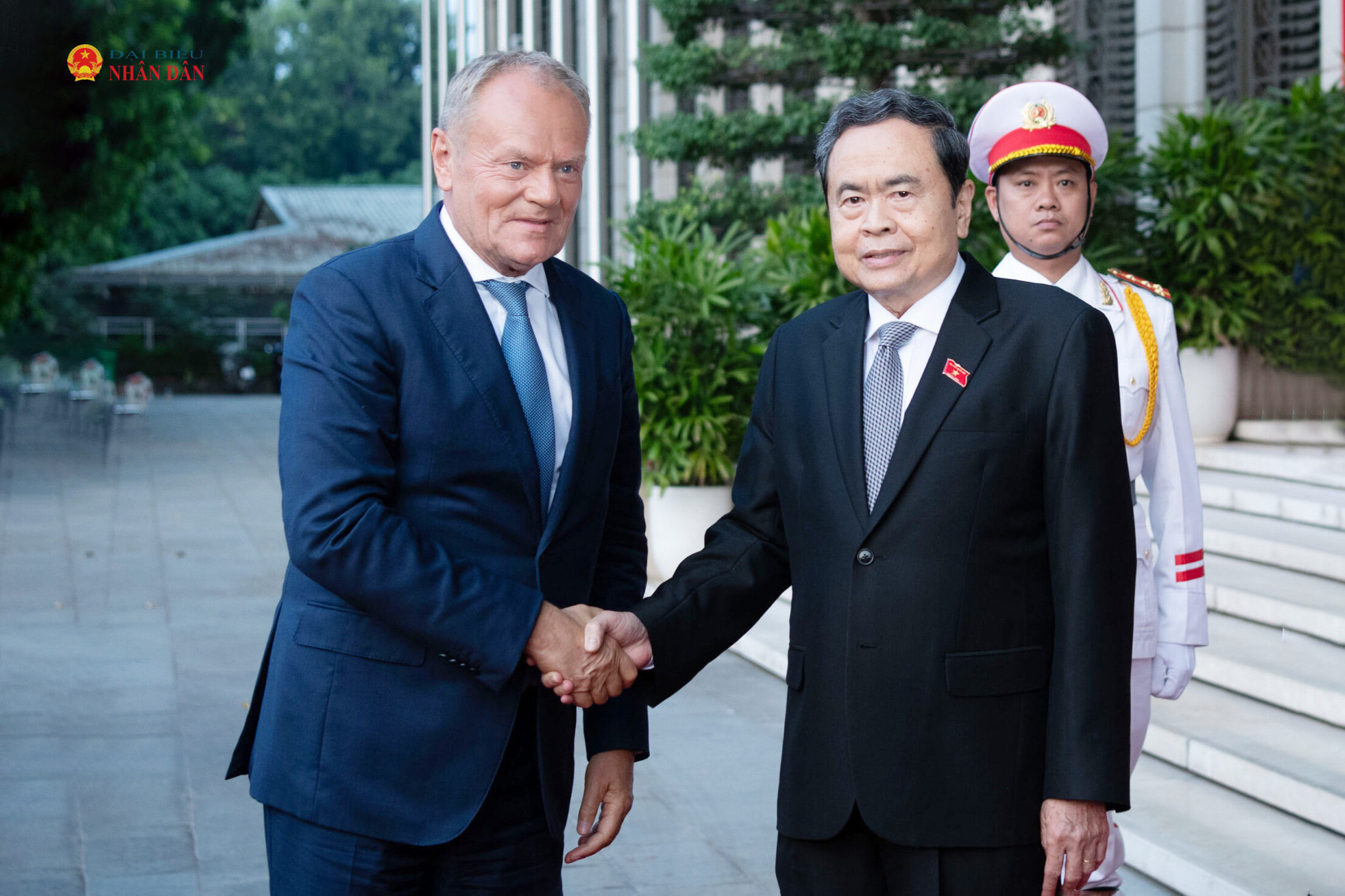 Chủ tịch Quốc hội Trần Thanh Mẫn đón Thủ tướng Cộng hòa Ba Lan Donald Tusk